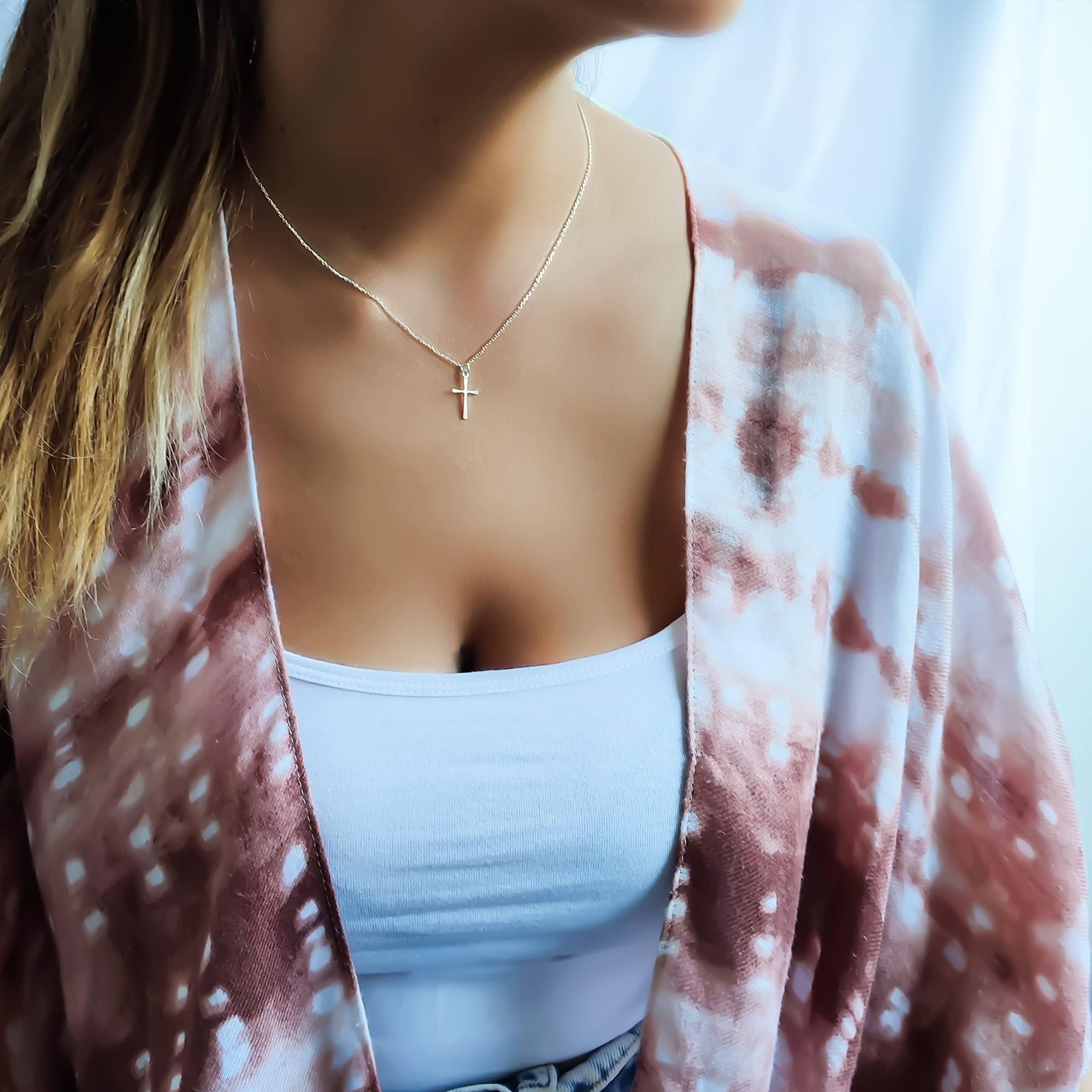 Simple Cross Necklace for Women – 16-18 Inch Silver/Gold Chain, Faith Jewelry Gi