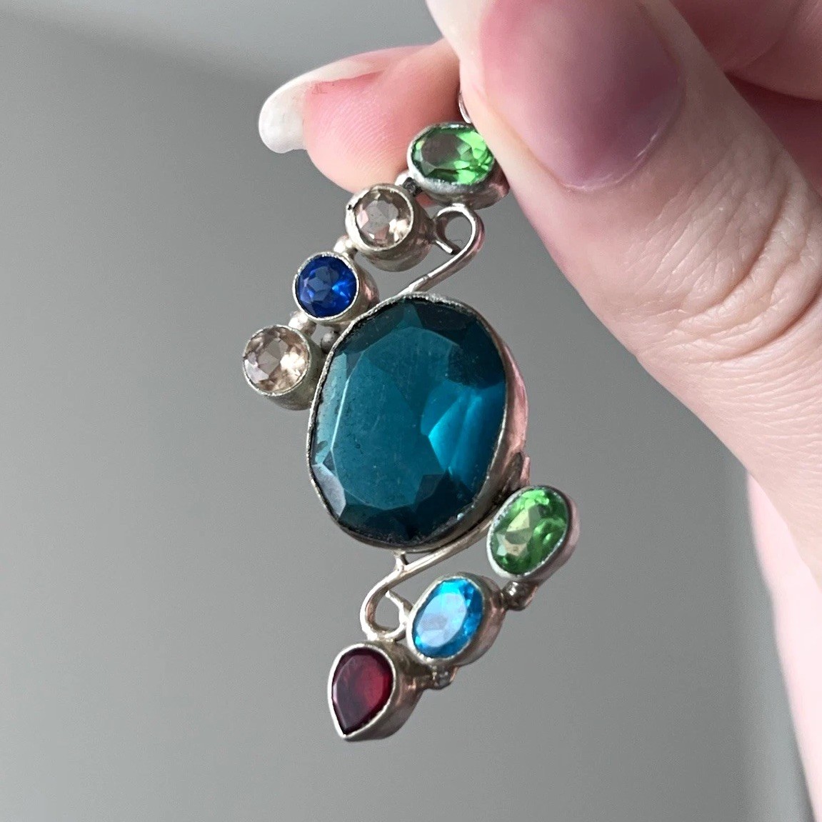Vintage Silver Tone Oval Blue Stone Rhinestone Bezel Pendant Charm Multi-Color