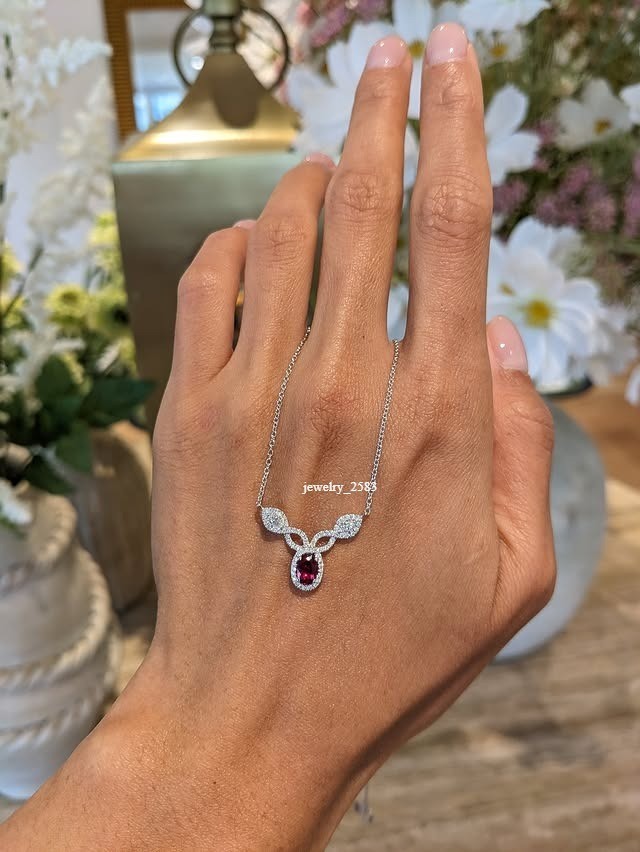 This Valentine! Womens Lab Created Red Garnet Beautiful Pendant 18″ Chain 925S