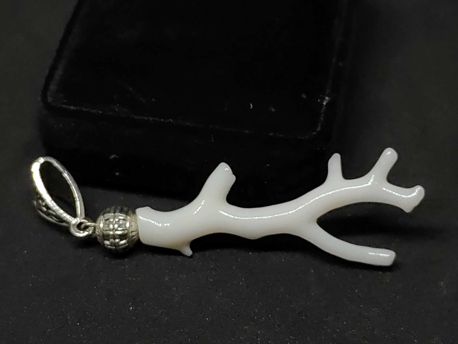 Vintage White Coral Branch Pandant – Silver-Tone Brass Bail, Coastal Jewelry