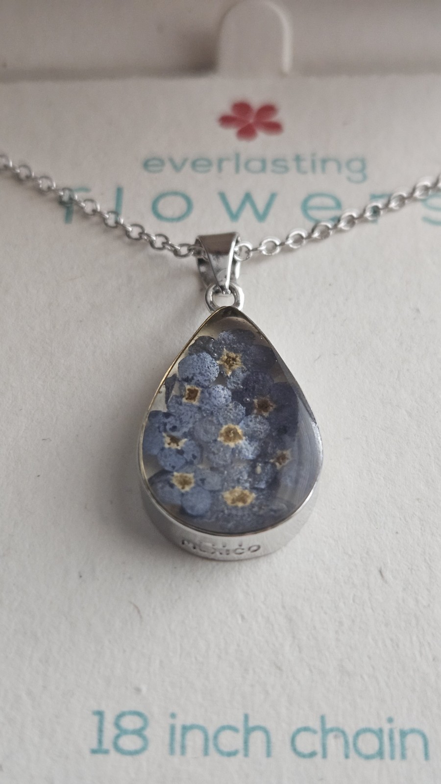 Everlasting Flowers Artisan Crafted Violet-Blue Preserved Flower Necklace