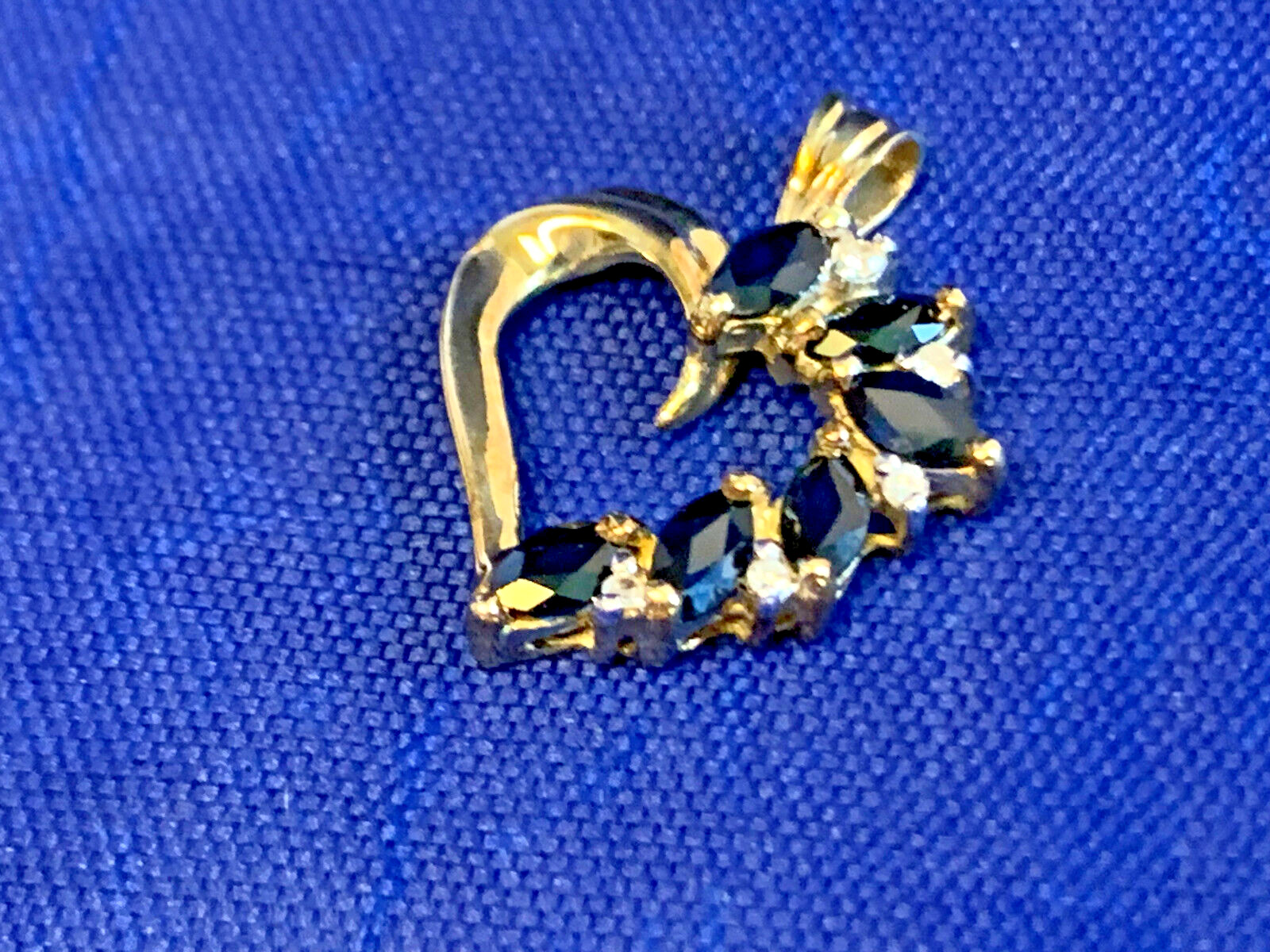 10K Yellow Gold Heart Pendant 1.87g Fine Jewelry Sapphire Color Stones *READ*