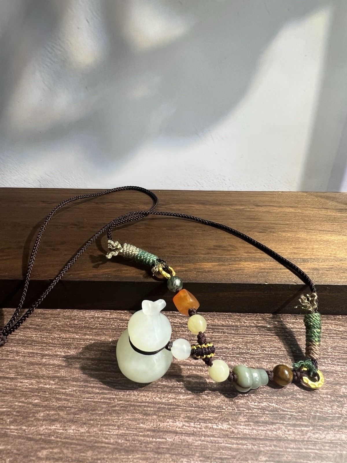 Natural sleeve jade gourd hand-woven necklace