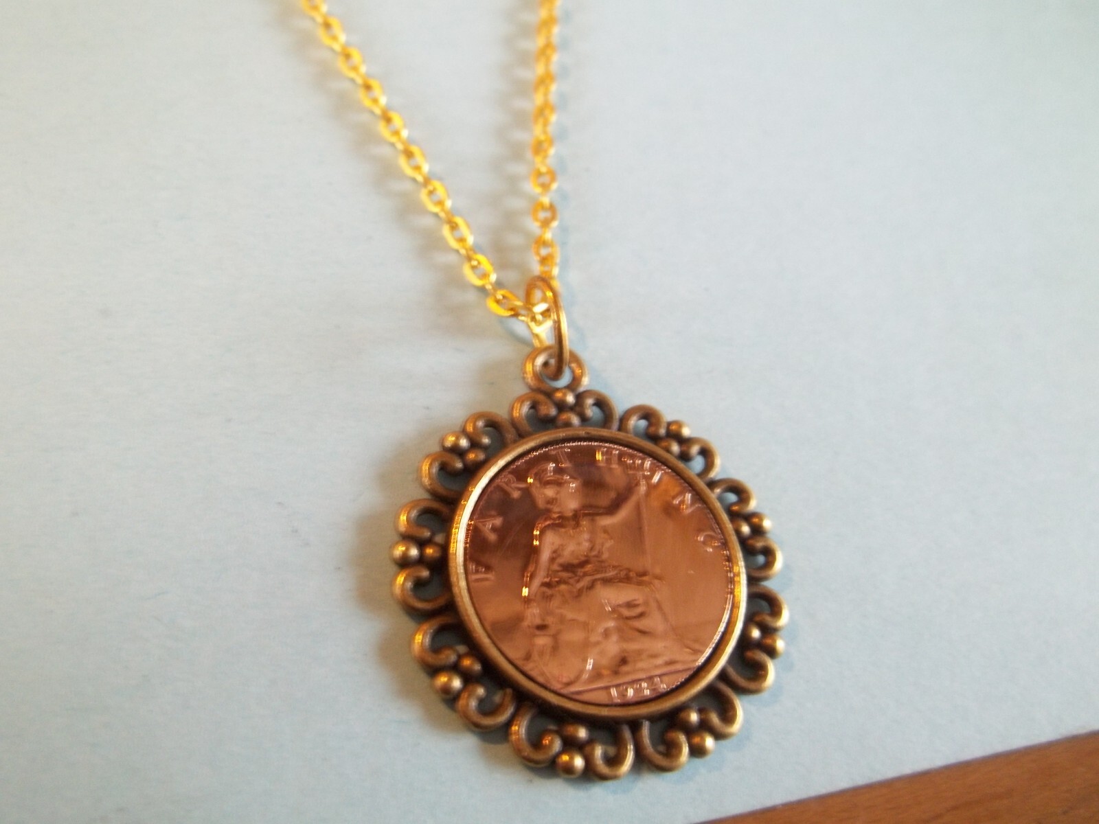 BRITANNIA FARTHING LIMITED EDITION BRONZE CASED PENDANT NECKLACE – 1911 to 1936