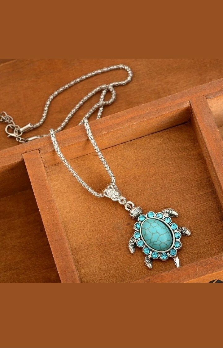 Tibetan Silver Turquoise Turtle Pendant Necklace