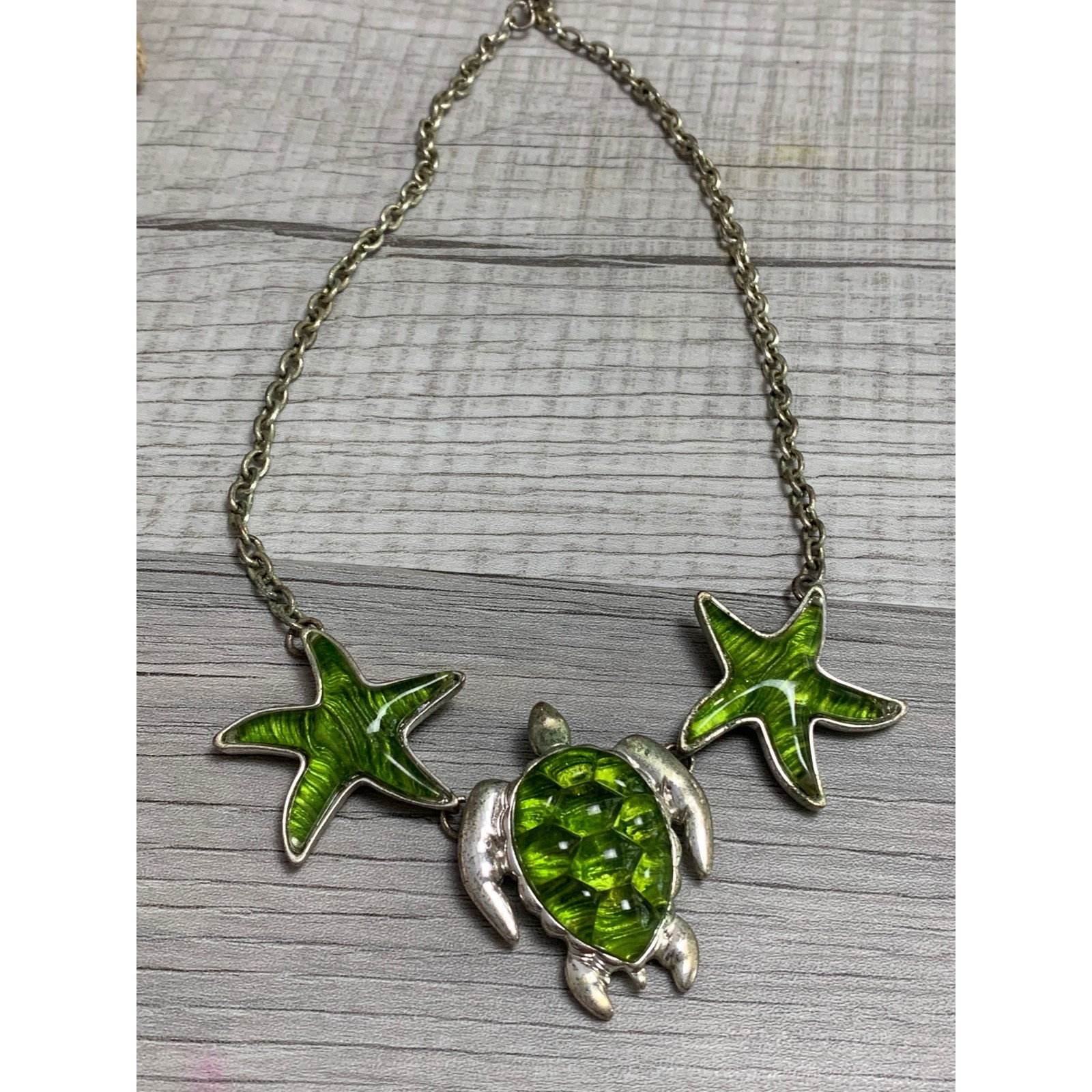 Green Sea Turtle Starfish Necklace Silver Tone Coastal Beach Jewelry 16 Inch