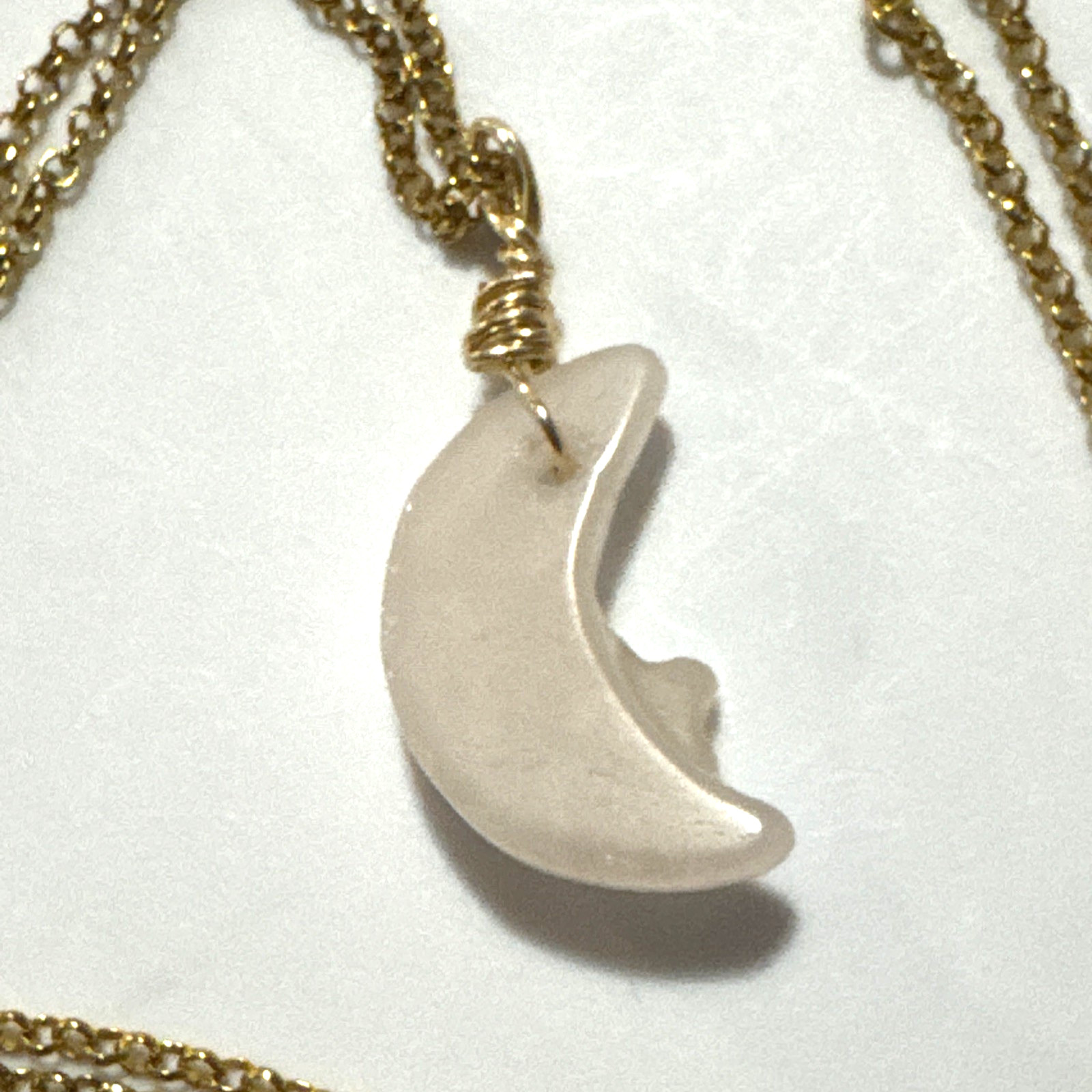 Moon Rose Quartz Pendant Necklace Jewelry Gold Tone 21″ Chain Genuine Stone
