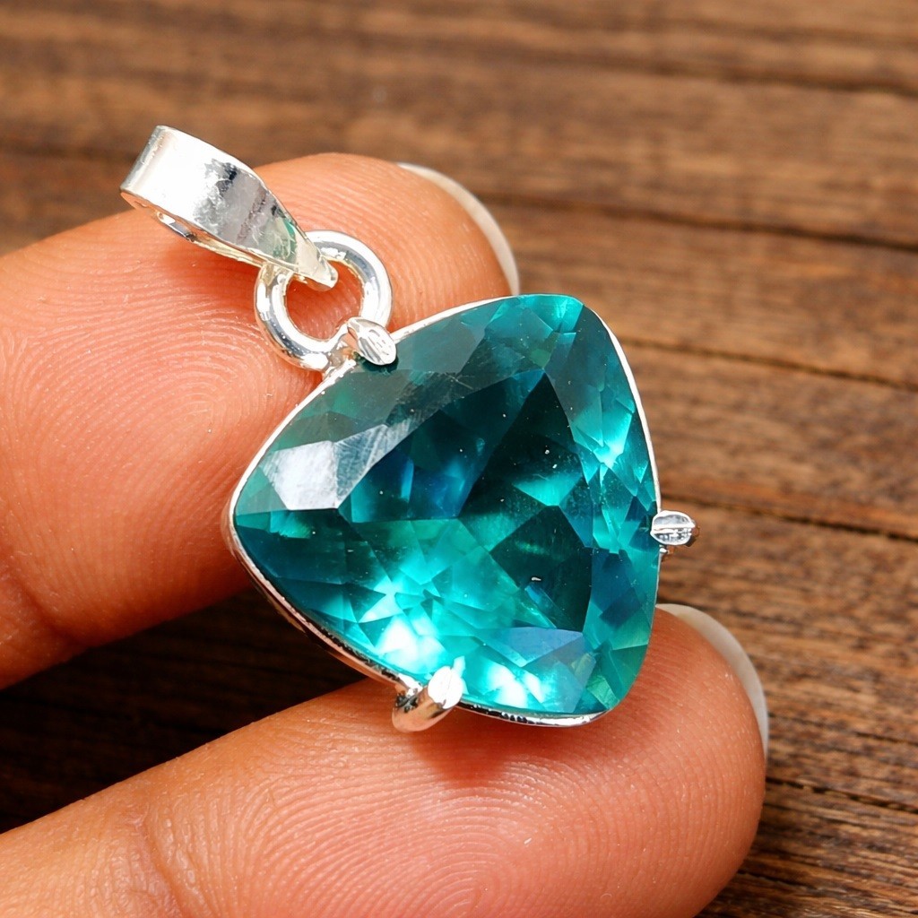 Natural Certified 25 Ct Green Sapphire Loose Gemstone 925 Solid Silver Pendant