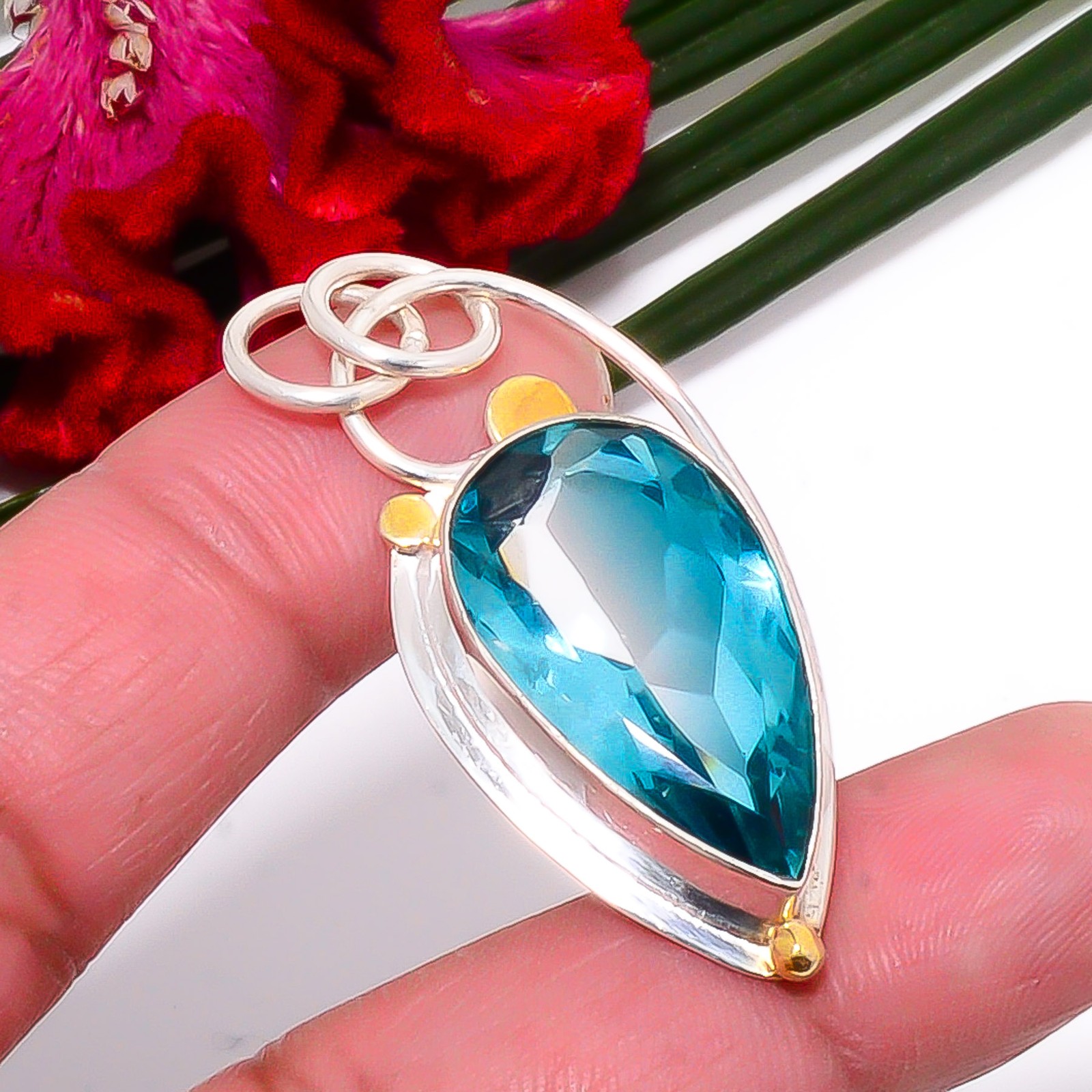Bi-Colour Blue Topaz 925 Sterling Silver Two Tone Pendant 1.95″ Sk50, Christmas