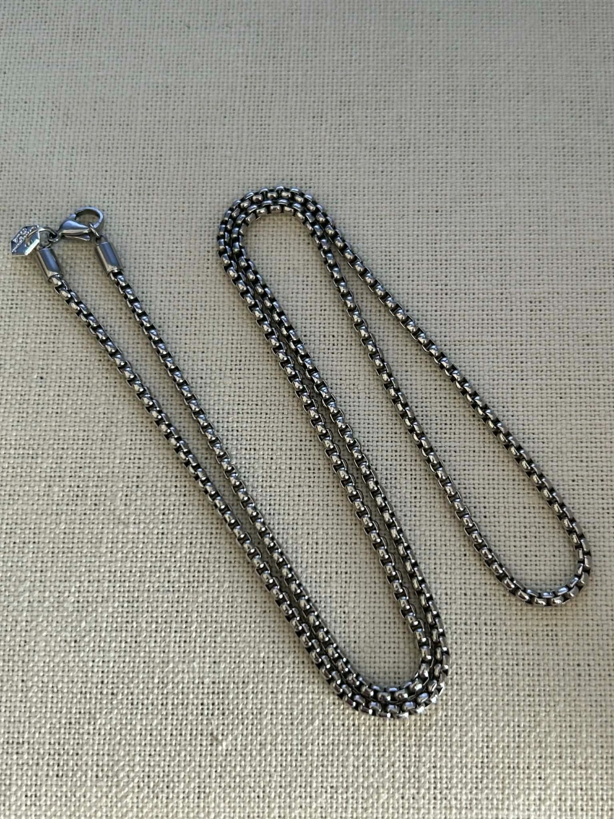 Authentic Origami Owl “HTF” Vintage Silver 26″ 3MM Cube Chain “New”