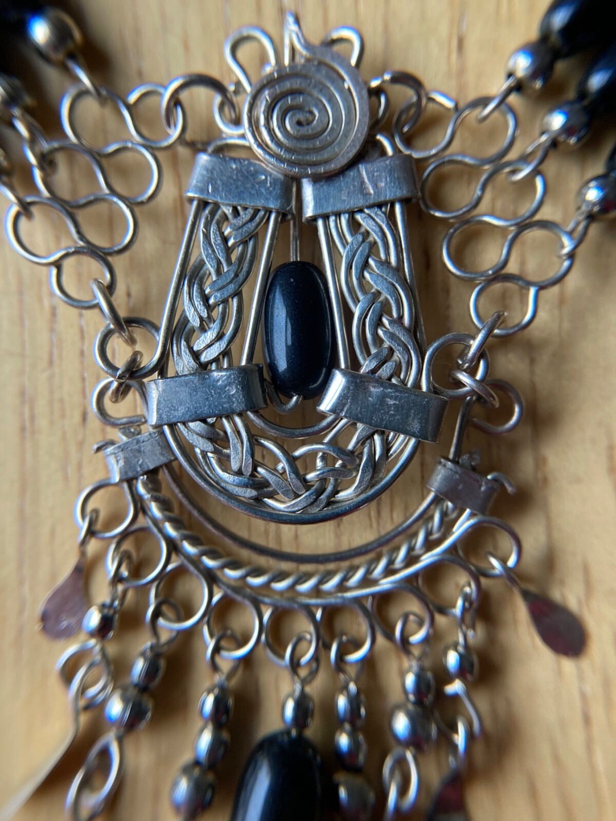 New Handmade Peruvian Alpaca Silver Black Beaded Chocker Necklace 17″ Long