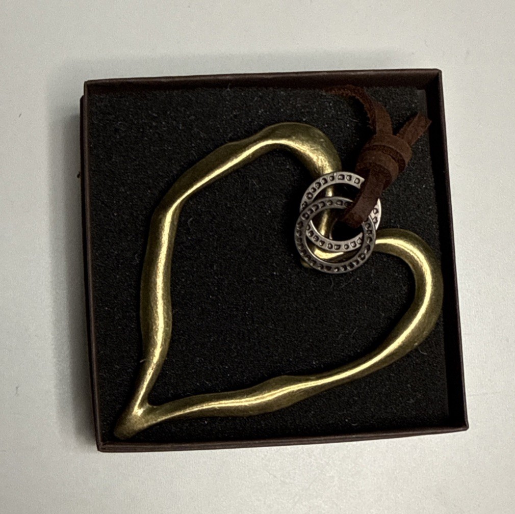 Fabu Jewelry Heart Necklace Mixed Metal Leather Cord NWOT￼