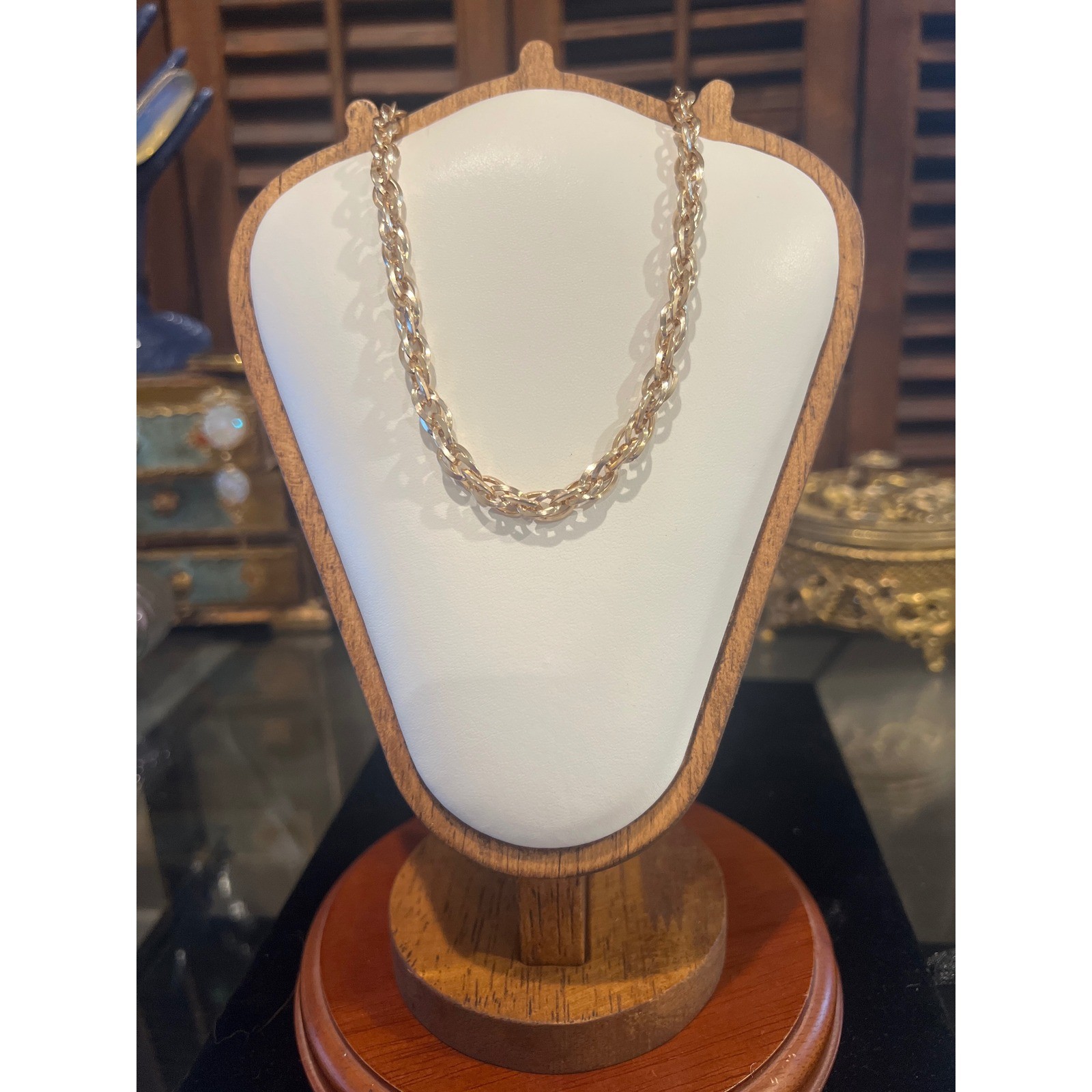 Vtg Germany Gold Tone Interlocking Link Chain Necklace 17 Inch Statement Clasp