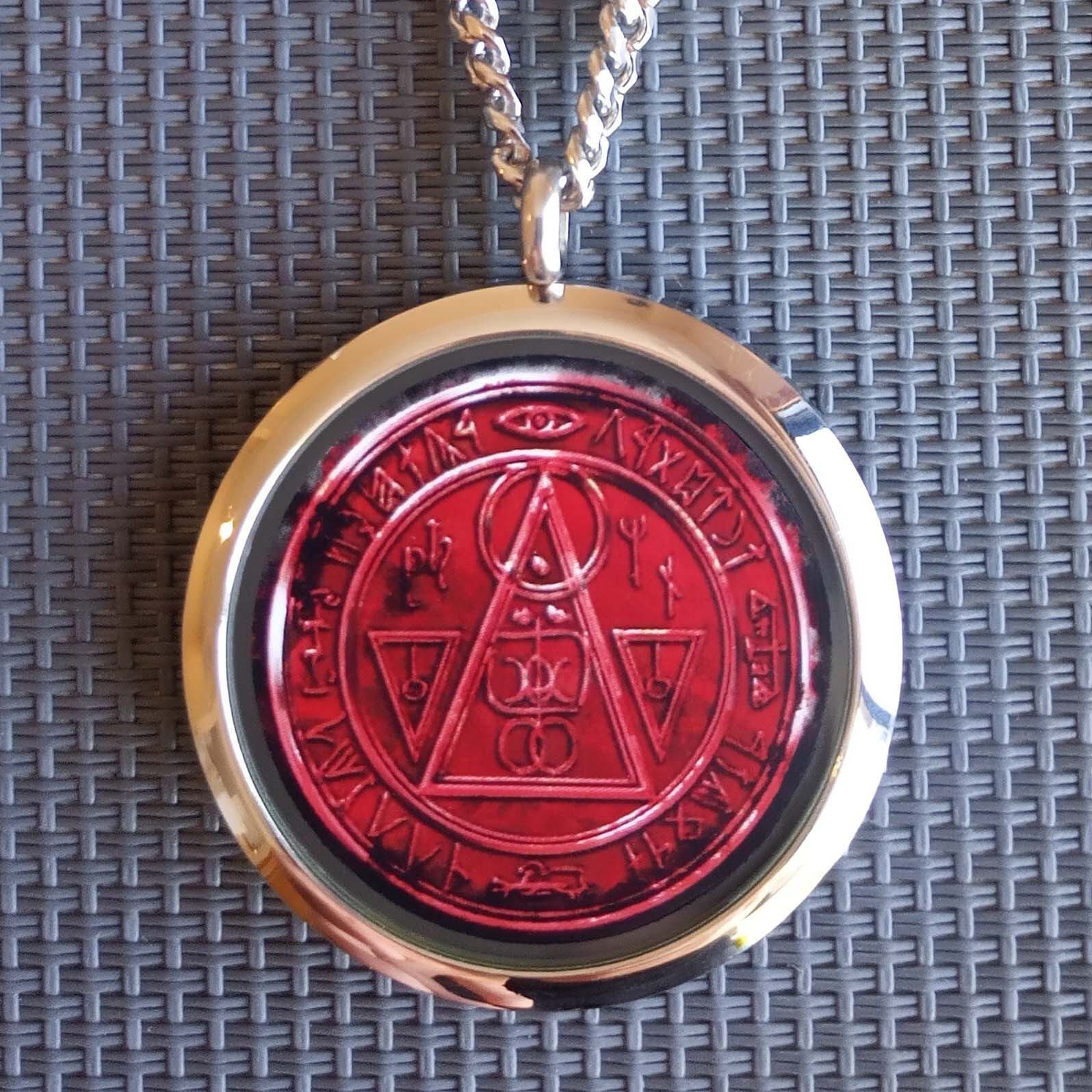 Silent Hill Halo Of The Sun / Seal of Metatron Horror Game Logo Pendant Necklace