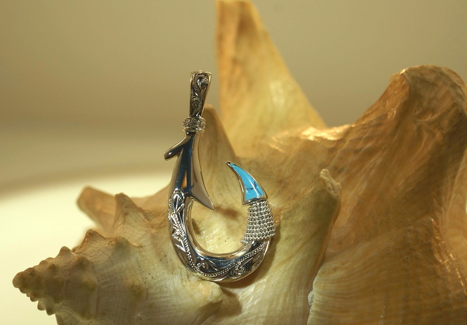 28MM HAWAIIAN 925 SILVER HEAVY DUAL SCROLLS FISH HOOK INLAY TURQUOISE CZ PENDANT