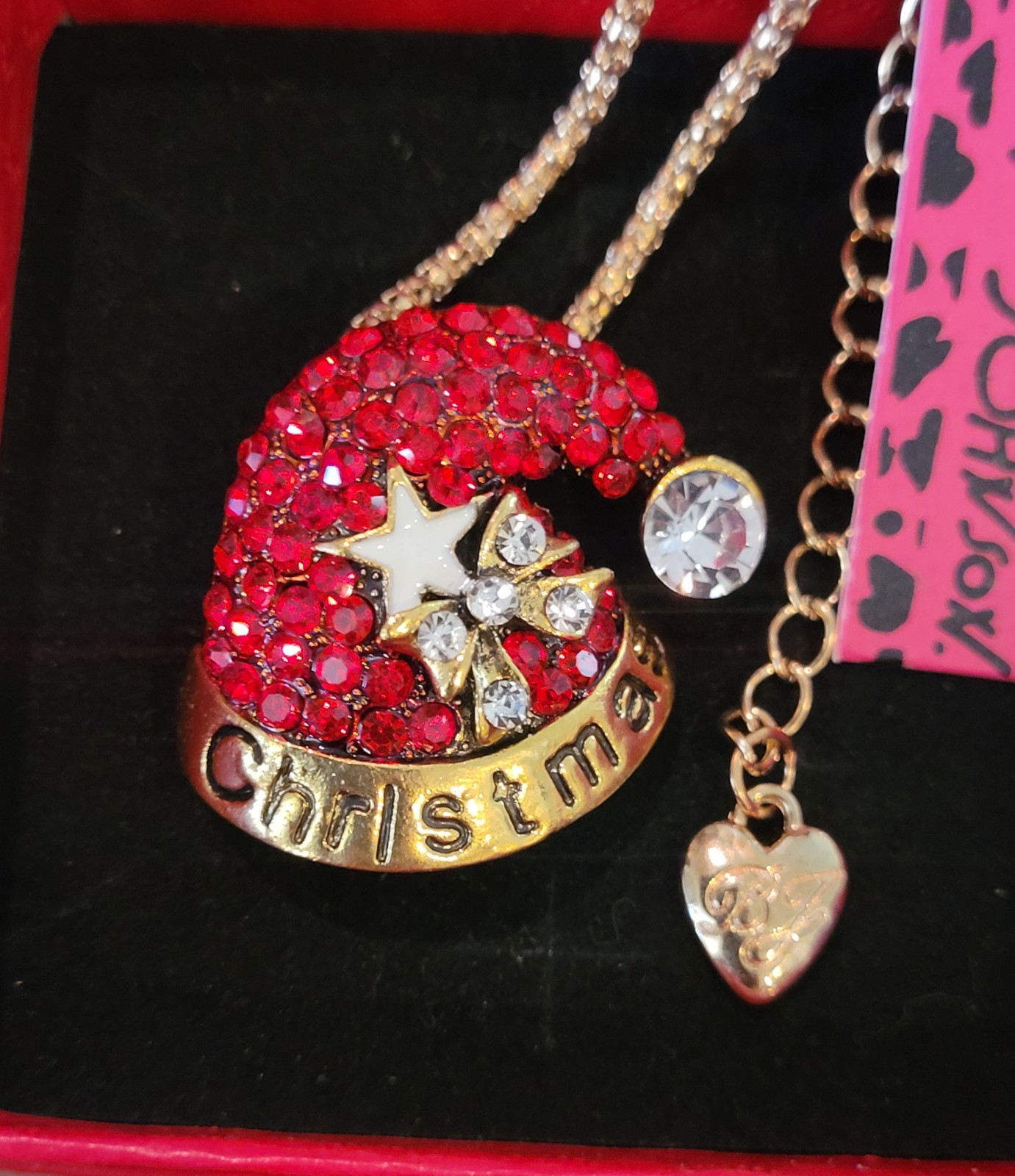 3D BETSEY JOHNSON CHRISTMAS CRYSTAL SANTA HAT STAR PENDANT NECKLACE BOX INCLUDED