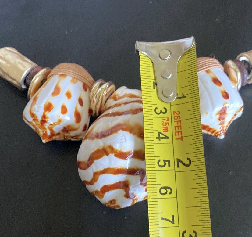 Large Shell Necklace Piper K 17-20” Gold Tone White & Carmel Color