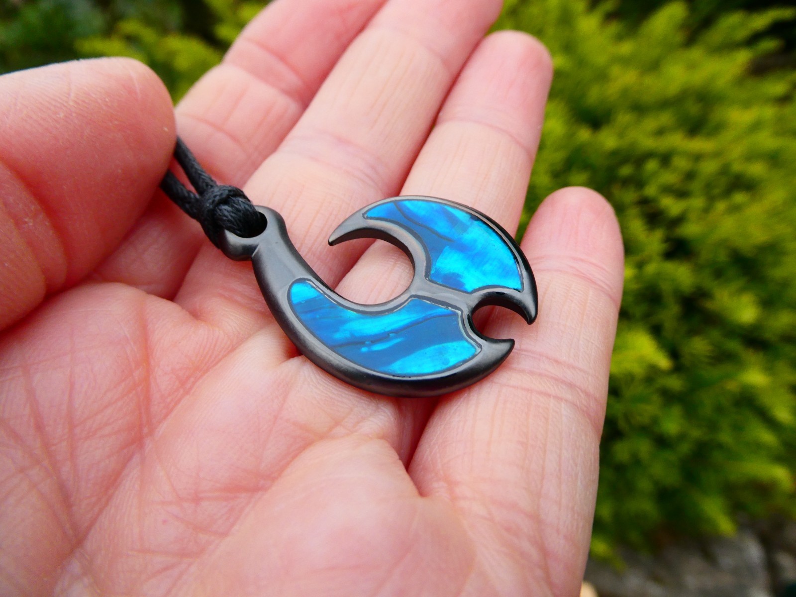 New Zealand Abalone Paua Shell Maori Koru Pendant 18″/46cm Black Cord Necklace