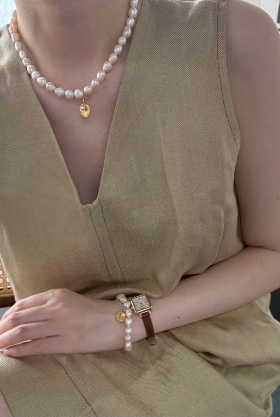Radiant Harmony Pearl Necklace with Gold Medallion Elegant Necklace Vintage