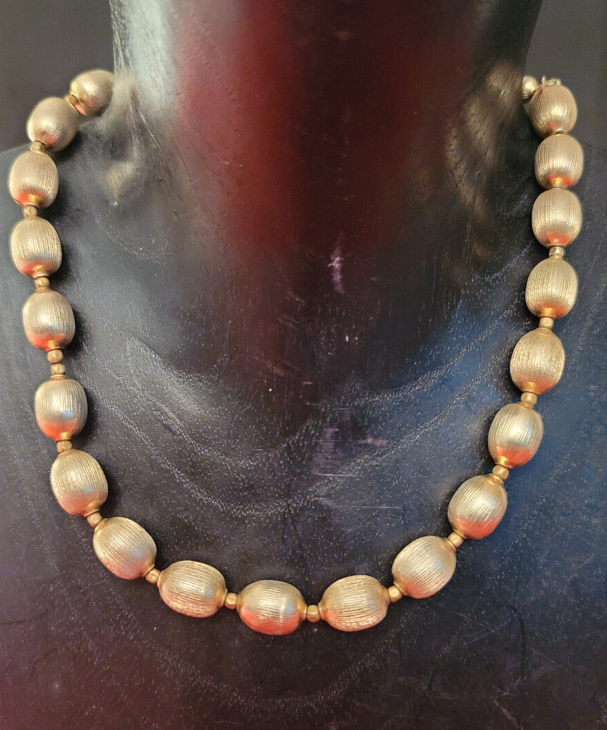 UNIQUE RIDGED DRUM BARREL SHAPED BEADED METAL 16″ NECKLACE WITH HOOK CLASP