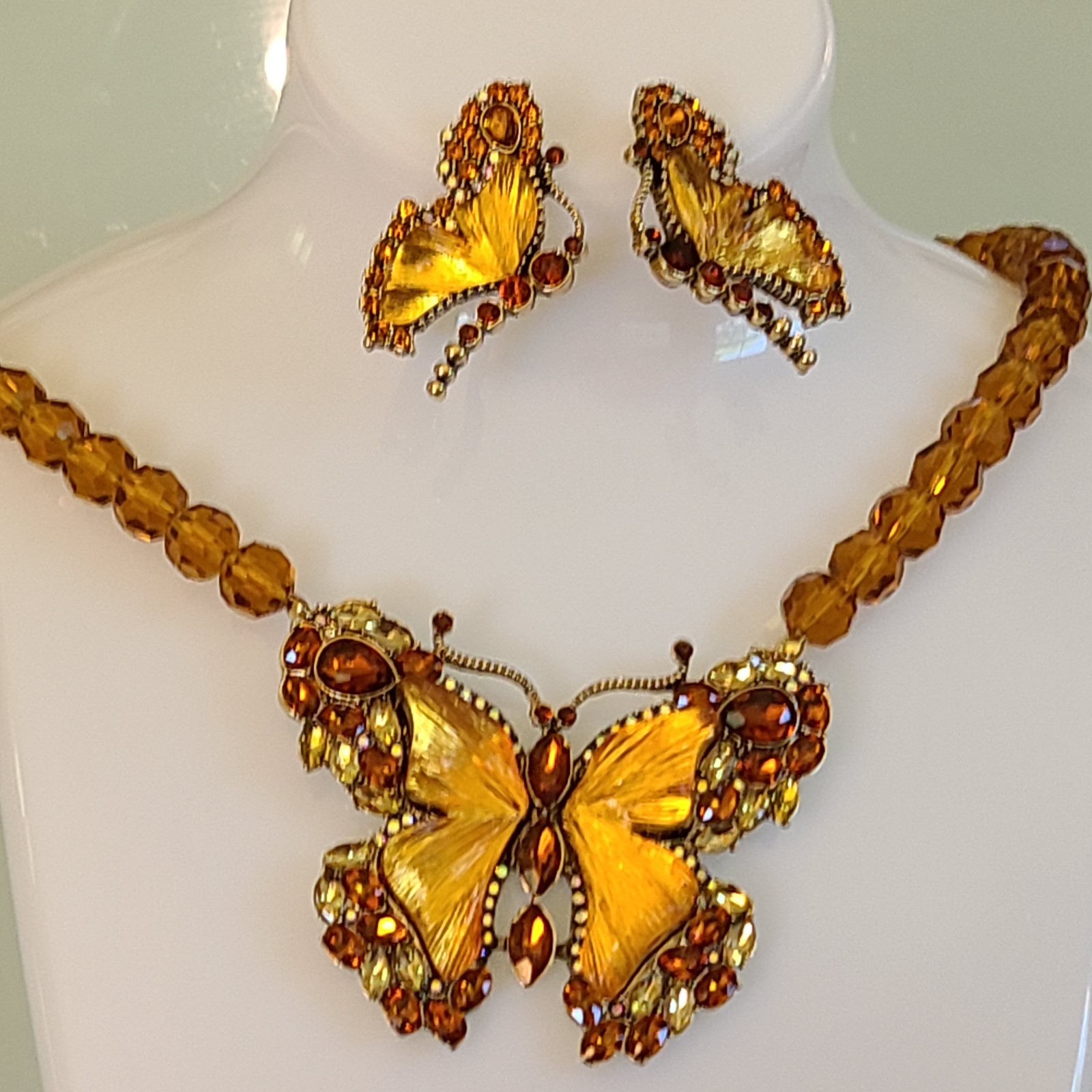 MAGNIFICENT HUGE 2 3/4 ” BUTTERFLY NECKLACE AND EARRINGS SET FACETED CRYSTALS