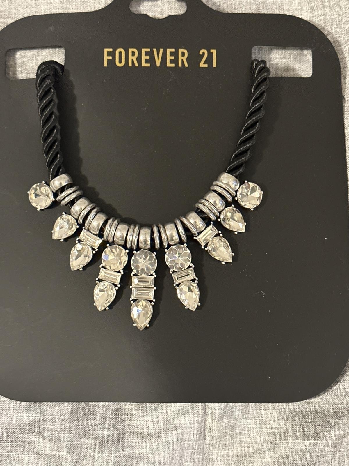Forever 21 Necklace One size New