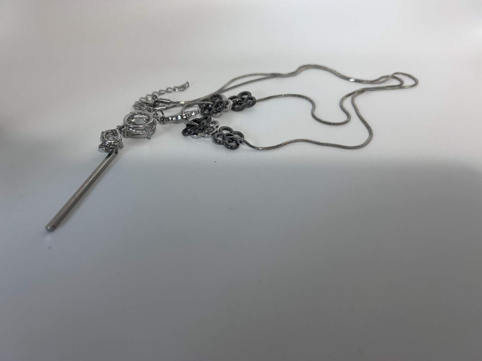 Necklace Silver Tone Y-Drop Round Crystal Bar Pendant Floral Chain Statement