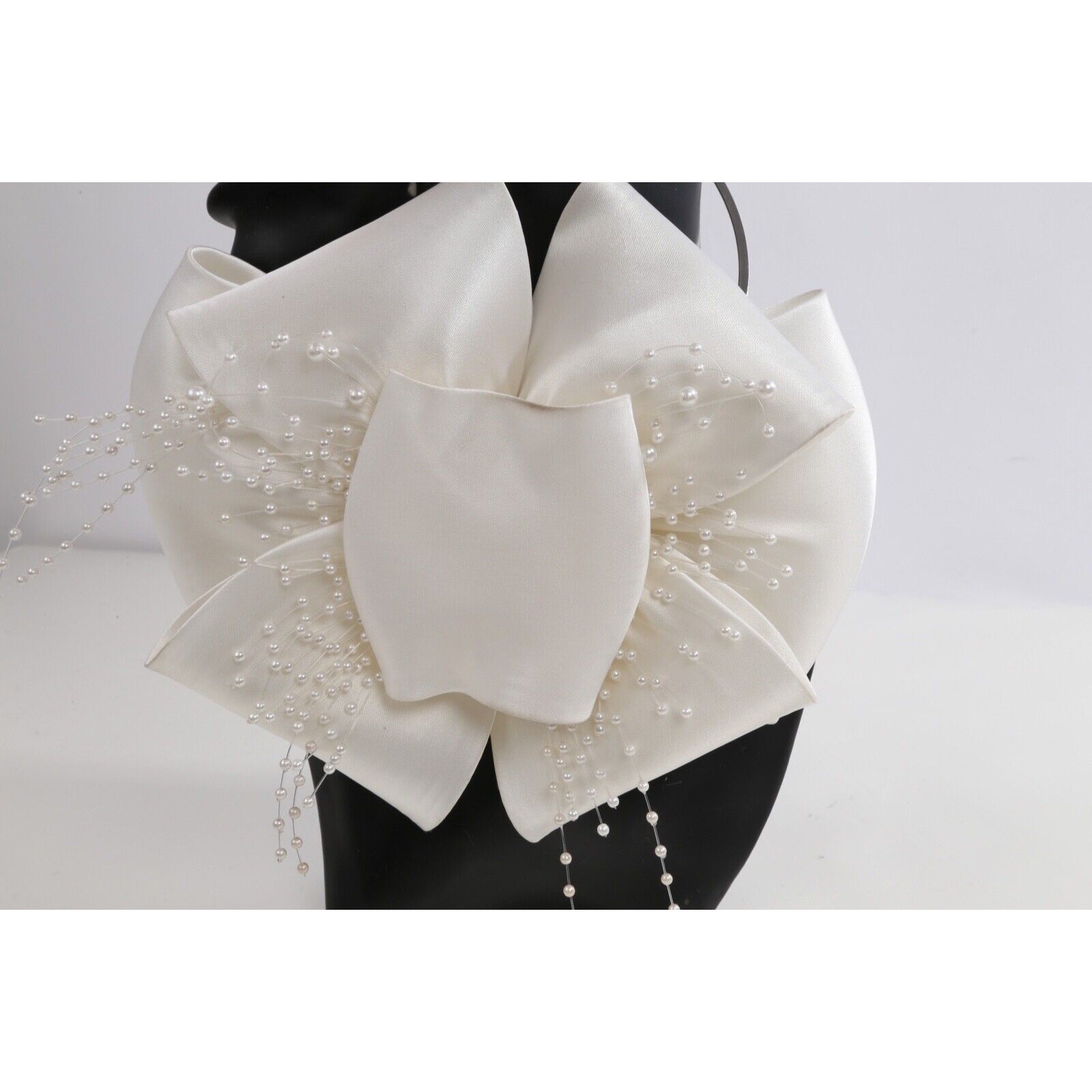 Vintage White Satin Silk Bow Pearl Choker Beaded Ribbon Necklace Bridal Gift