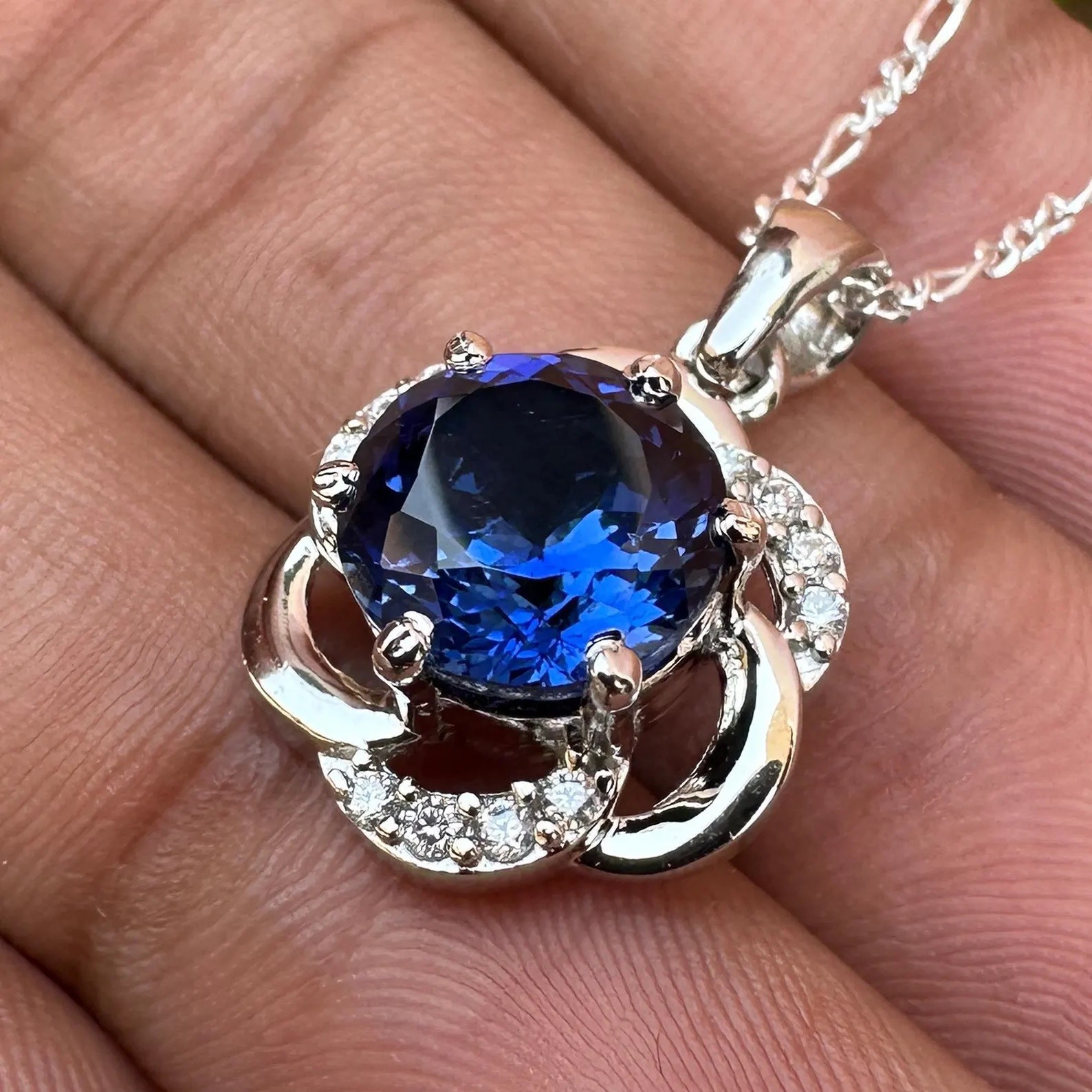20 Ct Natural Blue Sapphire Flower Halo Pendant 925 Silver Necklace with Chain