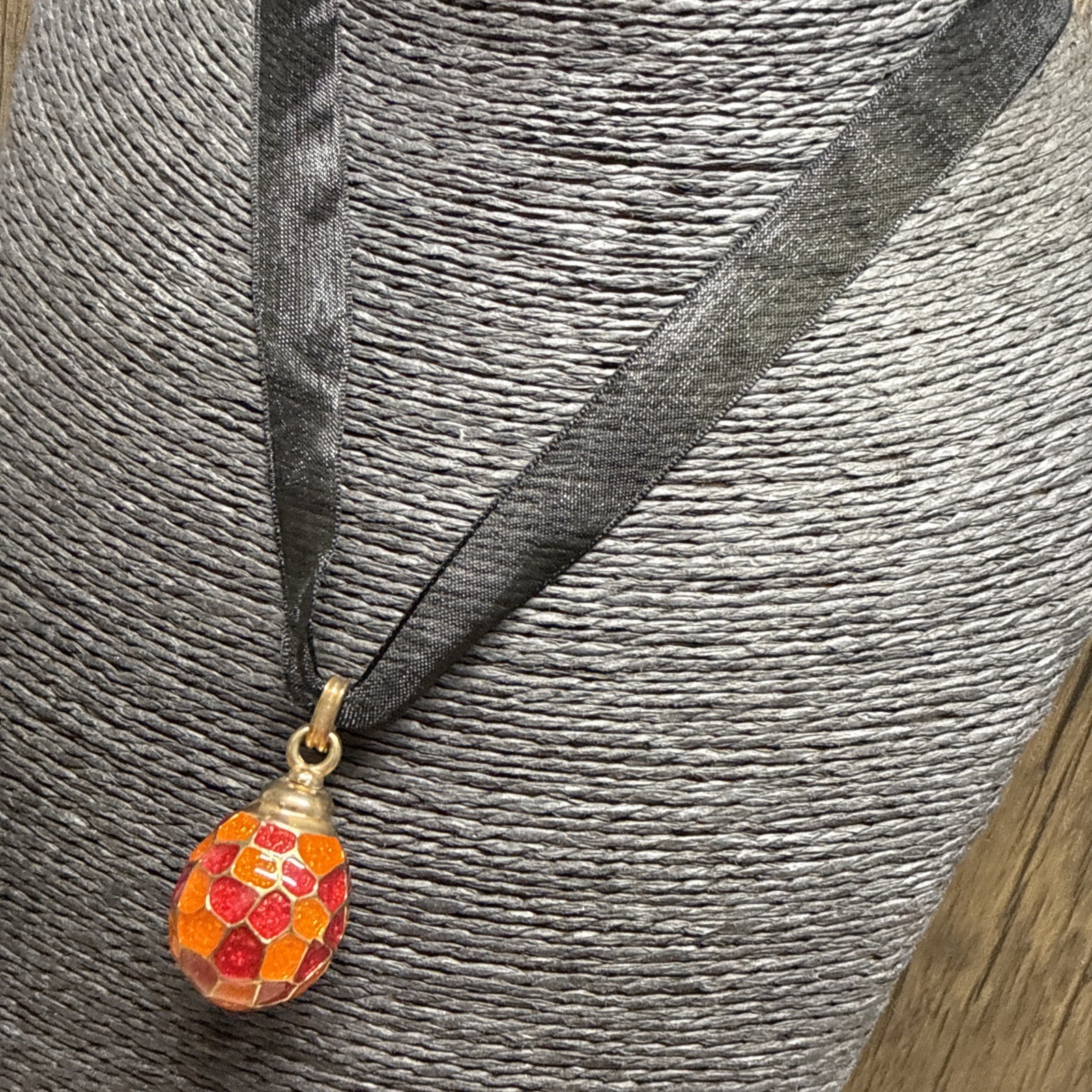 RETRO Enamel Egg Pendant Necklace 46cm/18″ Ribbon Black Orange Red Pretty Kitsch