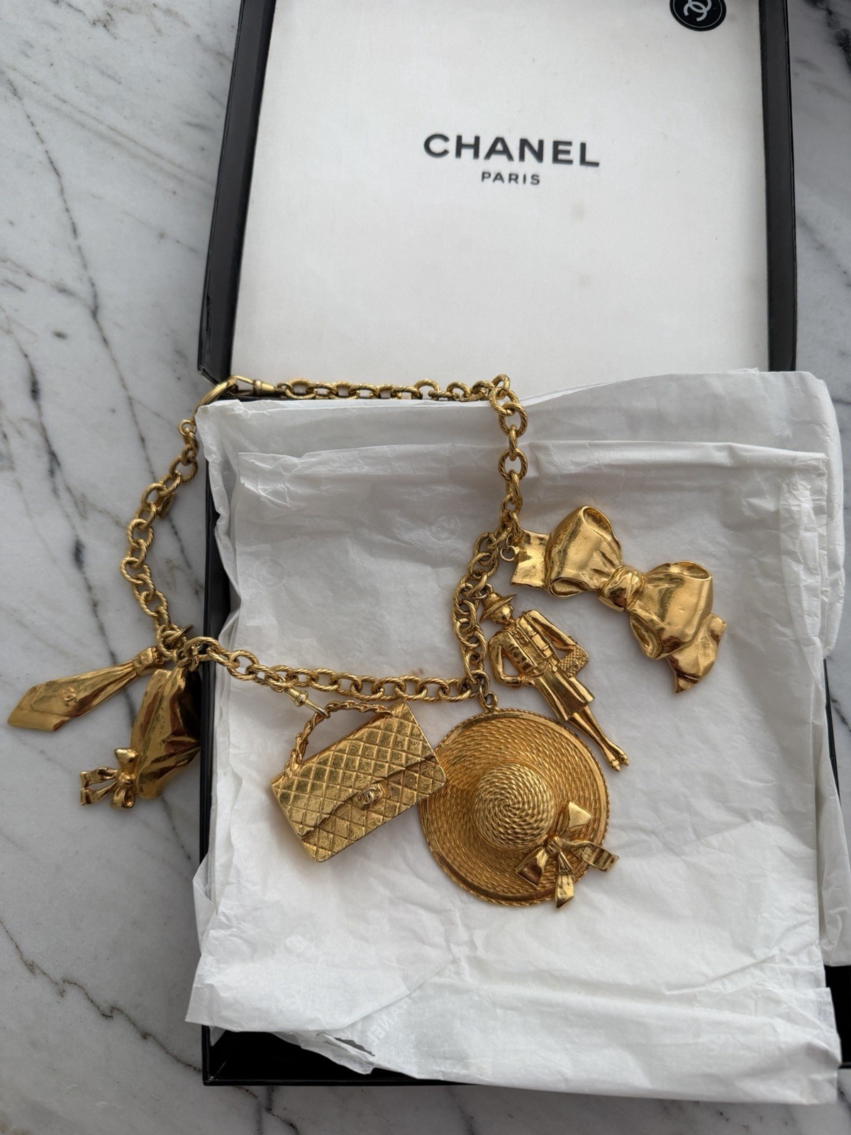 CHANEL Vintage Charm Necklace