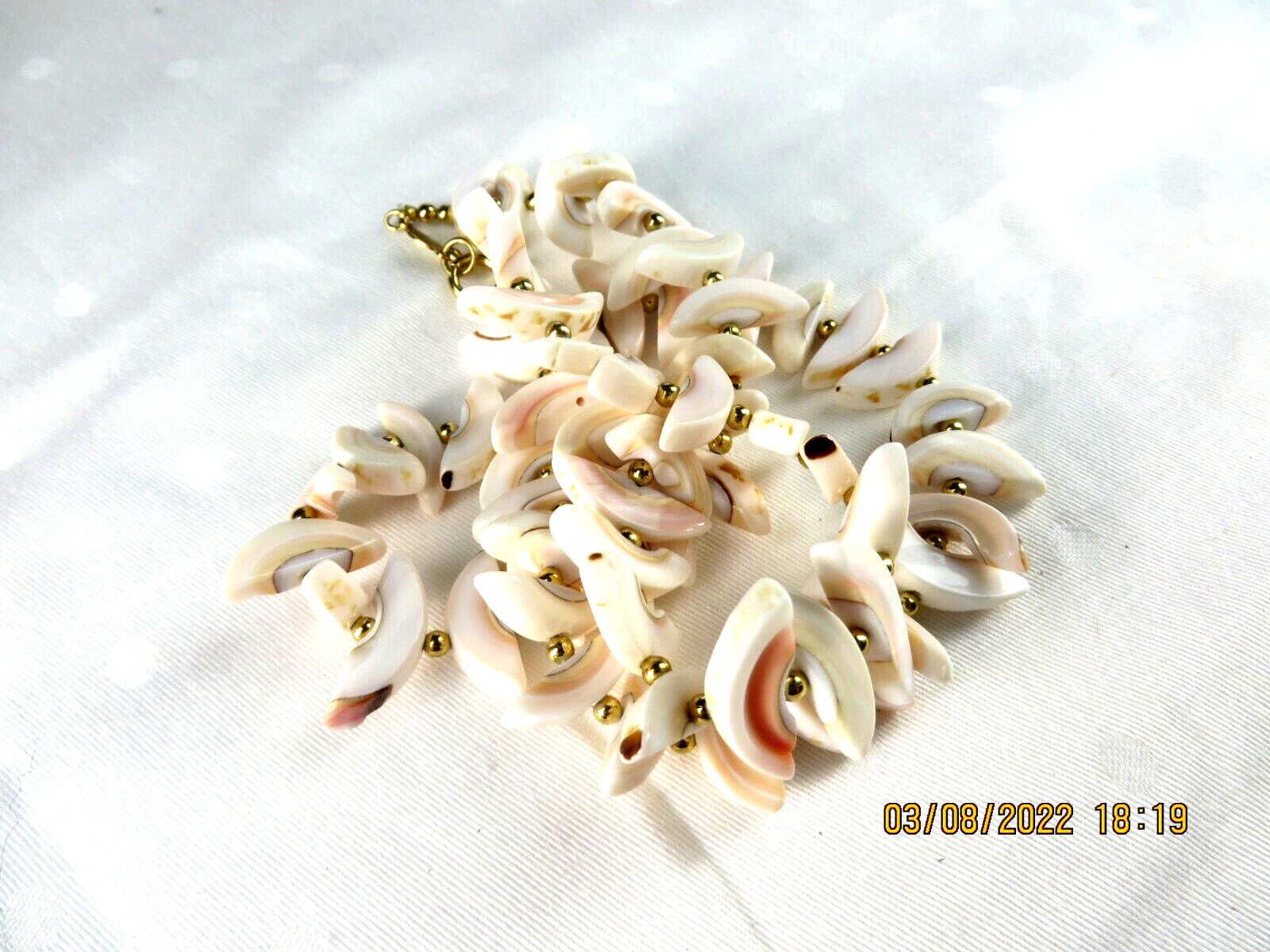 FREIRICH NWOT Natural Shell White 1/2 Moon-Crescent Gold Tone Balls 10″ Necklace