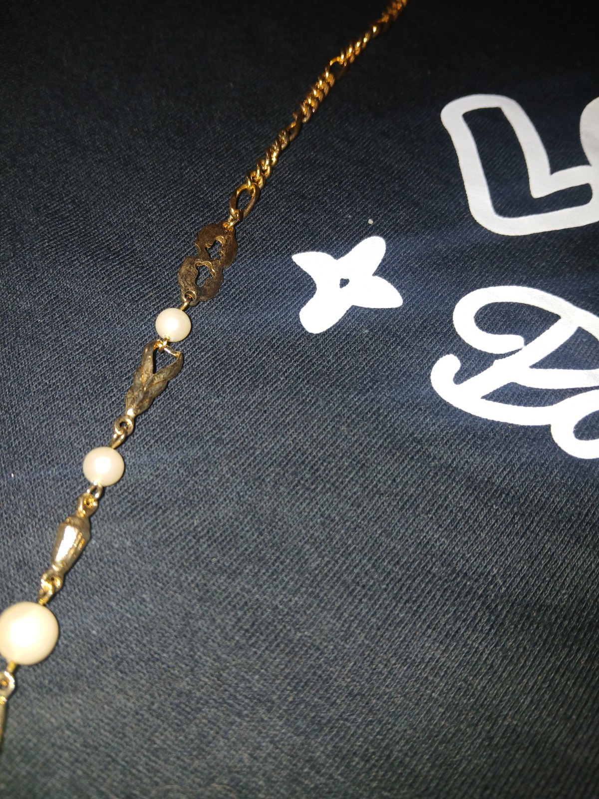 Gold Tone Figaro Chain Station Necklace White Round Pearl Bead Accents