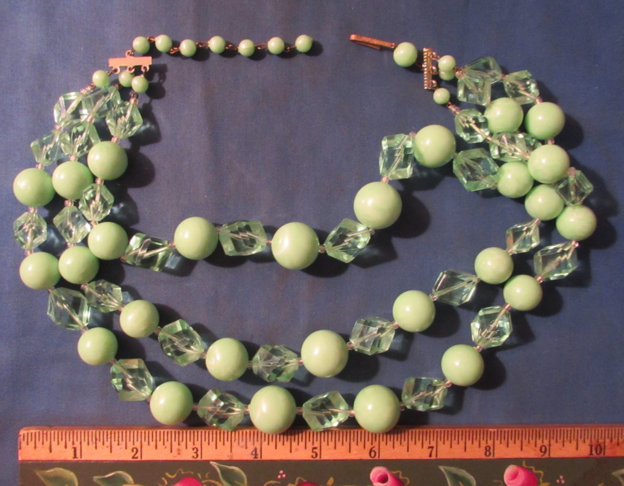 VINTAGE WEST GERMANY TRIPPLE STAND GREEN BEADED LUCITE NECKLACE 19”