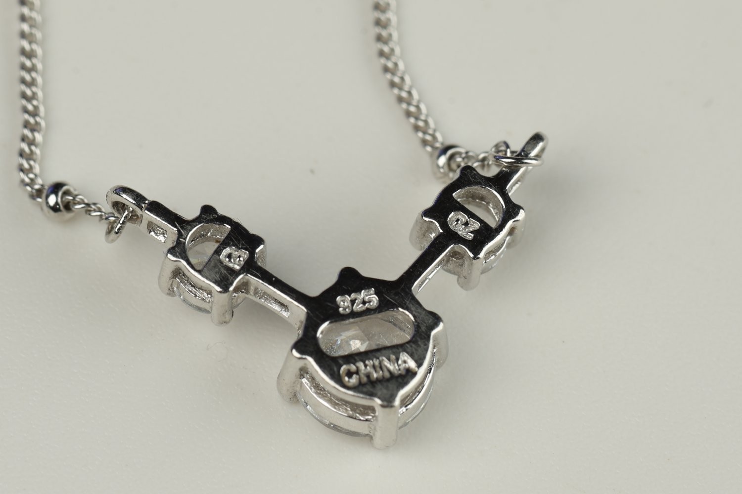 925 Sterling Silver Three Stone Cubic Zirconia Necklace 18″ Beaded Chain China
