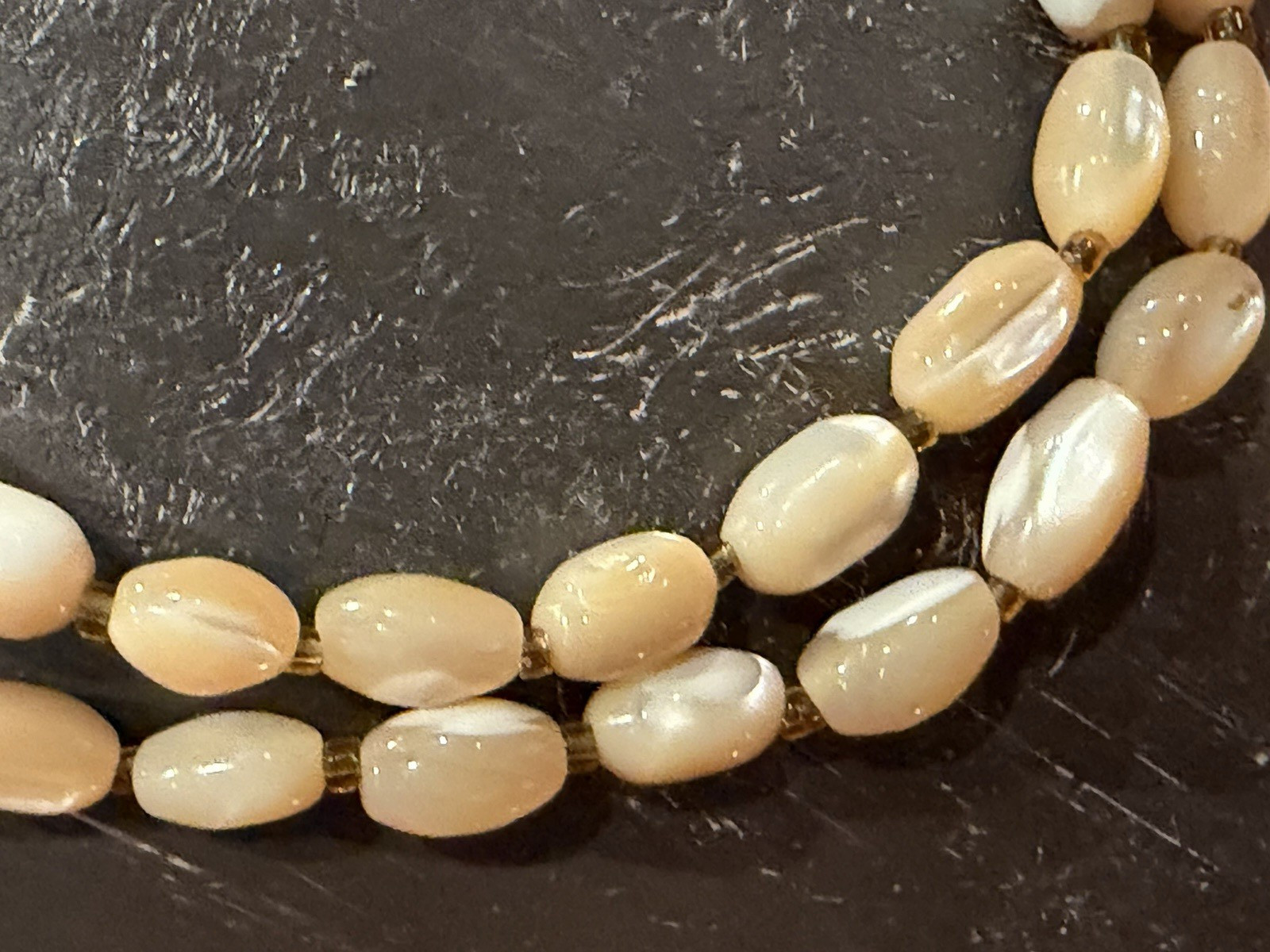 GERMANY VINTAGE 1940S GIVRE GLASS IVORY CREAM SWIRL SEED BEADS 39″ NECKLACE EUC