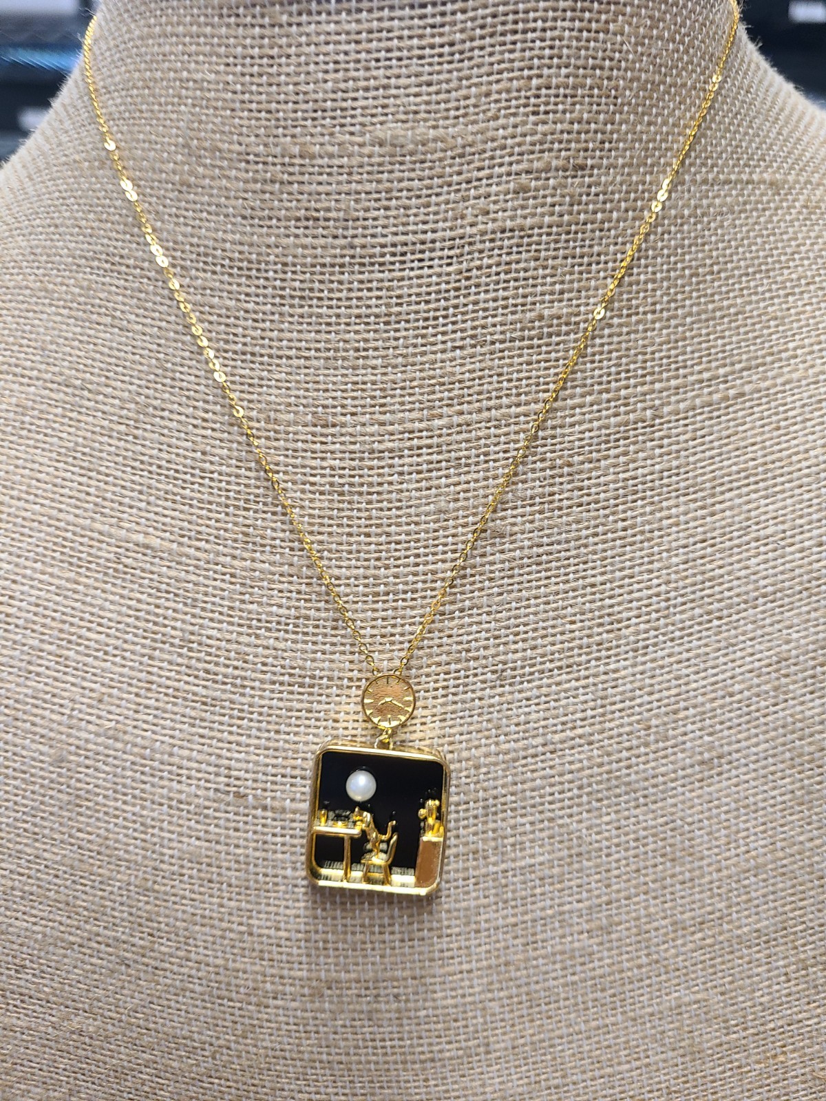 OrPerle Shadow Box Necklace Gold