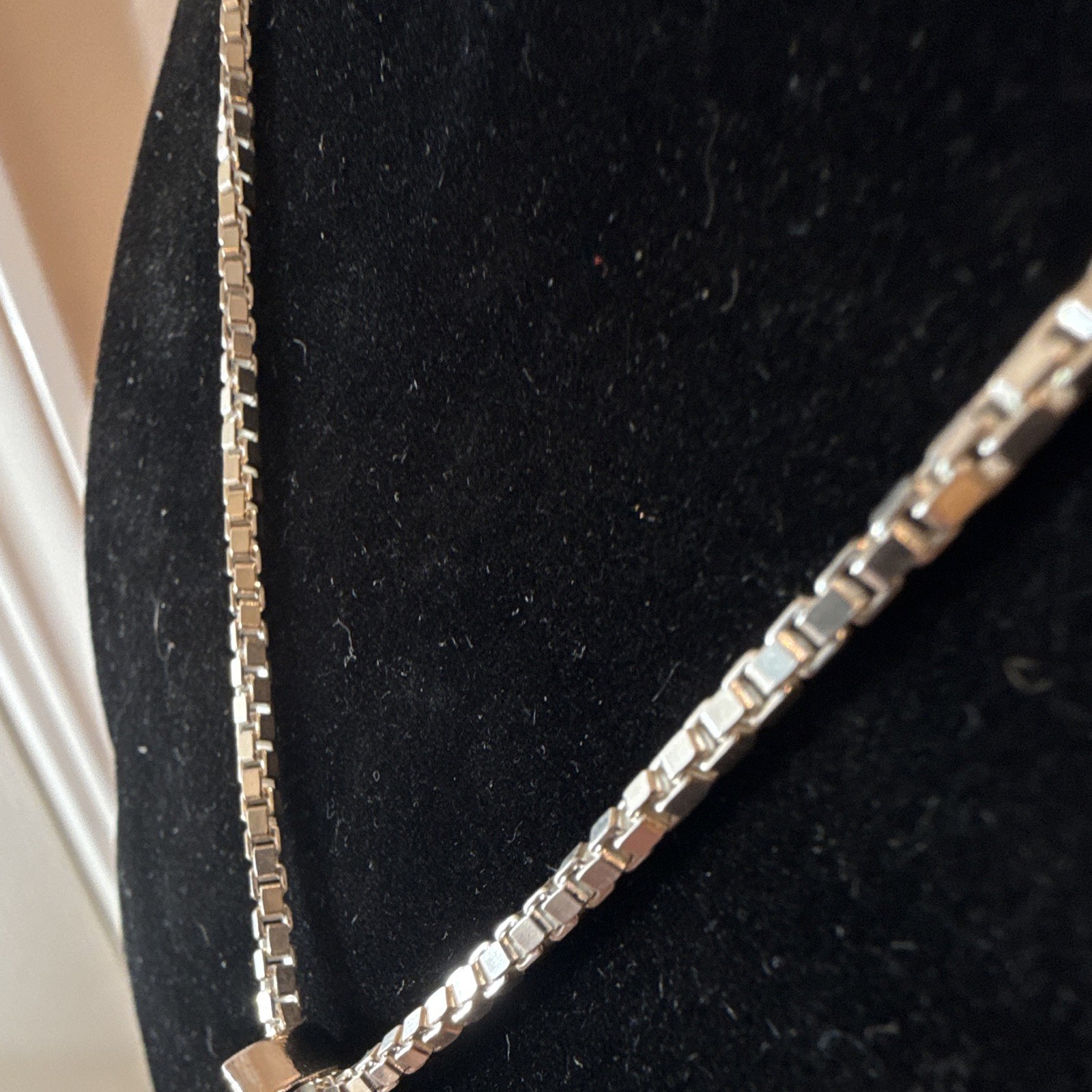 2.5mm 30in Box Chain SOLID 925 (~30g) Sterling Silver w Moissanite Jesus Pendant