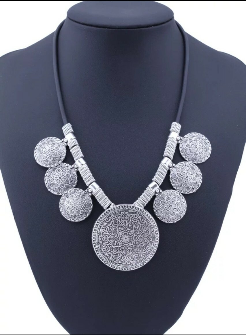 Womens Jewelry Vintage Tibetan Silver Color Necklace Coin Flower Pendants 88-3