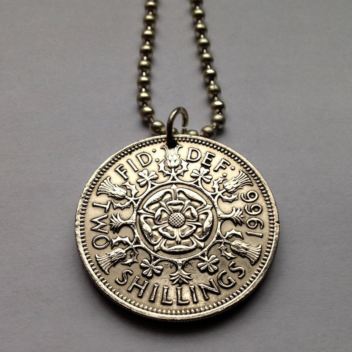 United Kingdom England 2 Shillings coin pendant English tudor rose London 001772