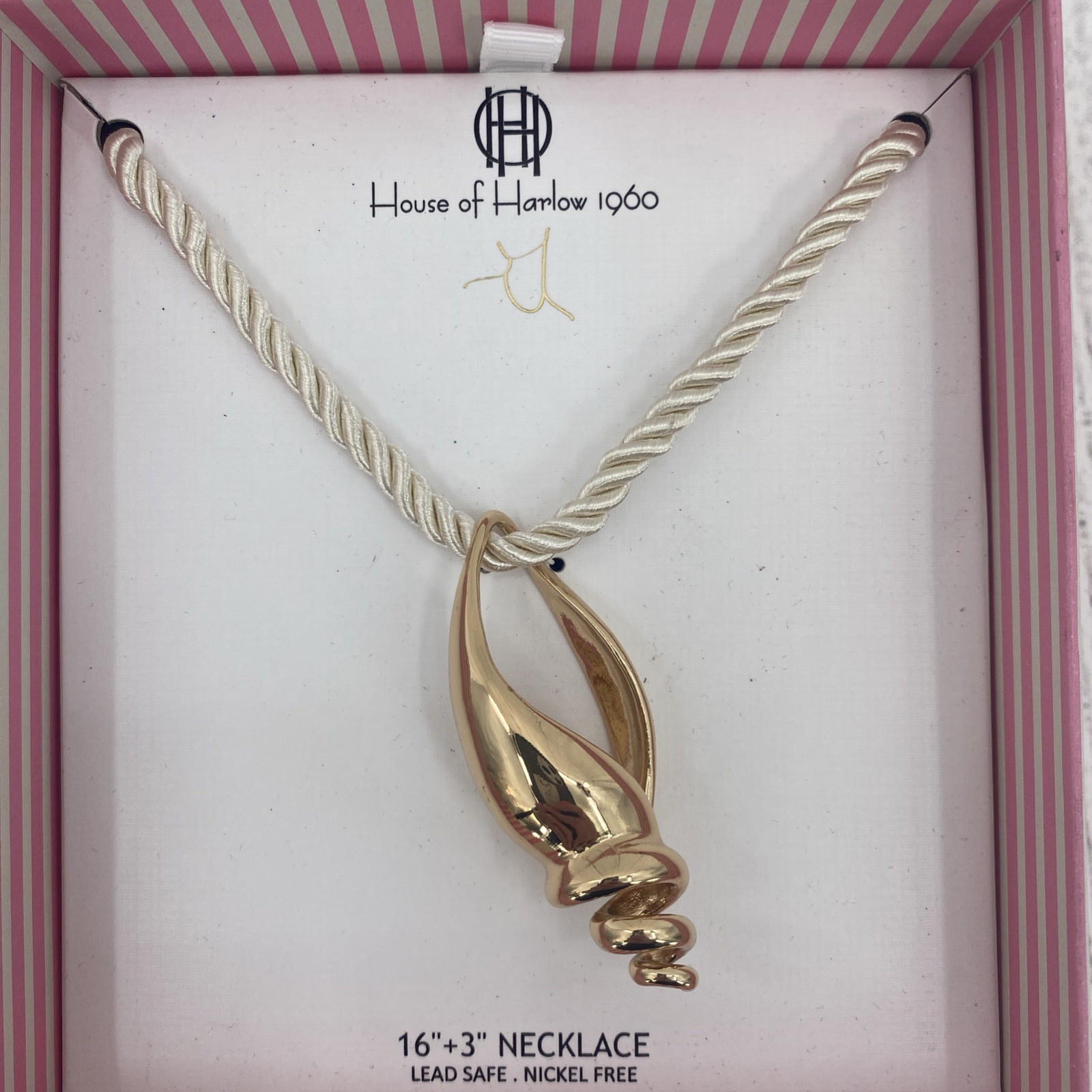 House of Harlow 1960 Necklace Gold Tone 3″ Conch Shell Pendant 16″ Ivory Cord