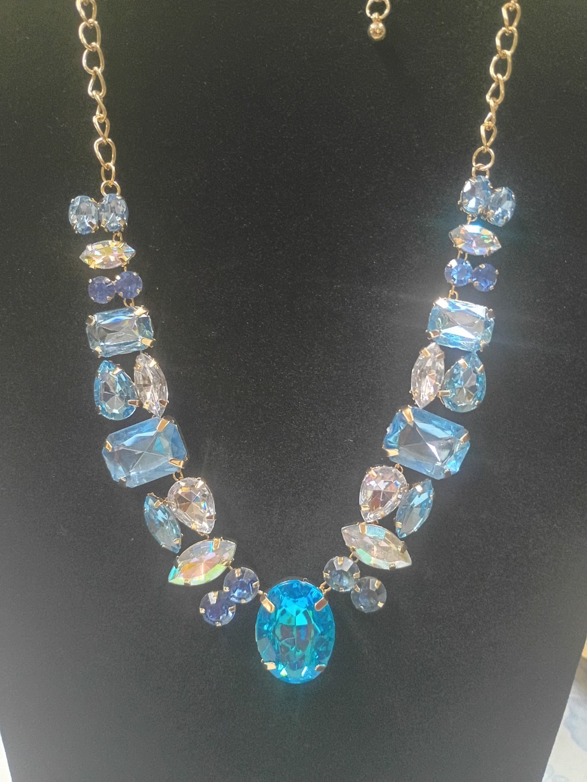 Gold Tone Cable Chain Necklace Blue Oval Crystal Beaded Drop Pendant