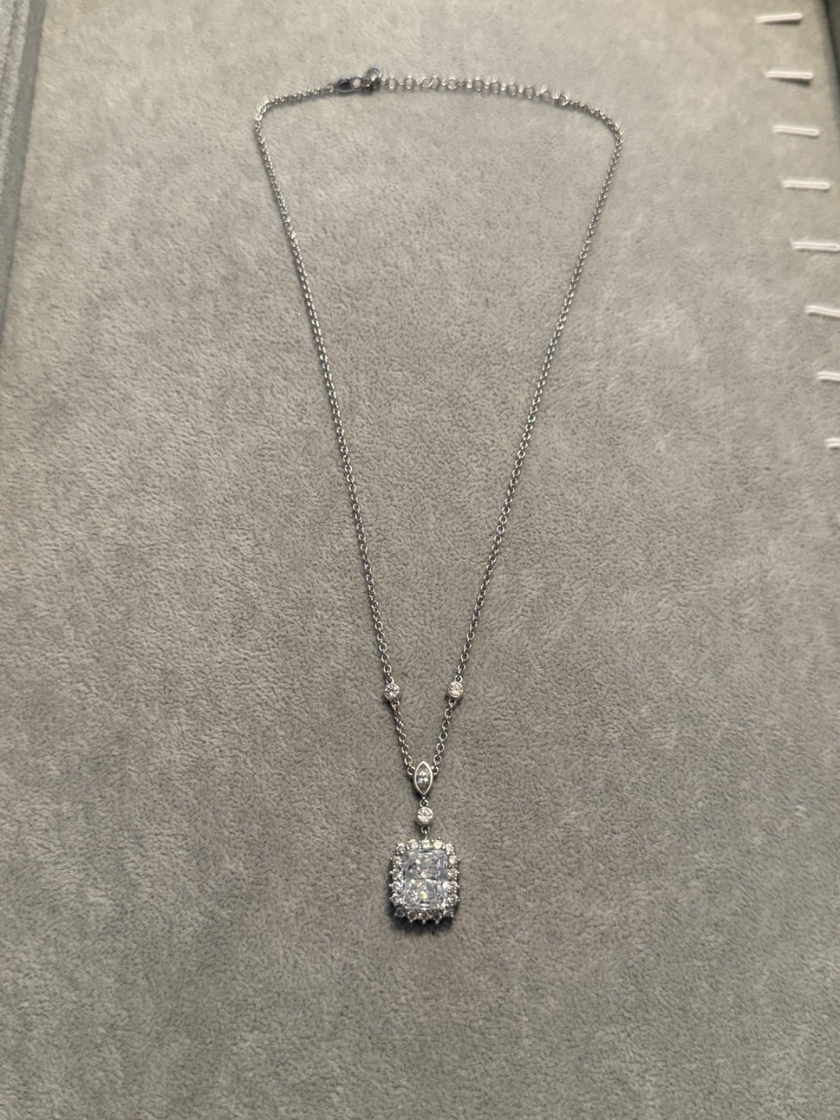 BRAND NEW Sterling Silver Platinum-Bonded 1.55CTW Cushion-Cut Halo Necklace JB1
