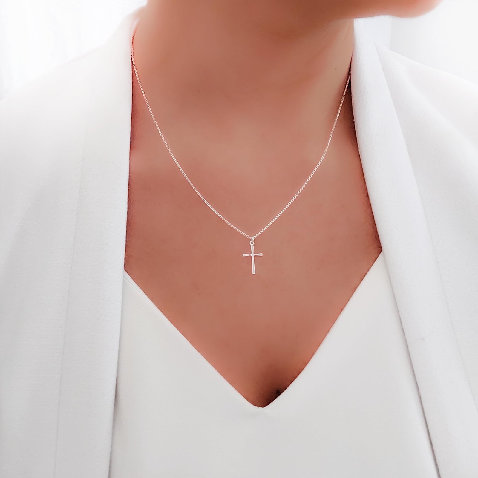 Simple Cross Necklace for Women – 16-18 Inch Silver/Gold Chain, Faith Jewelry Gi