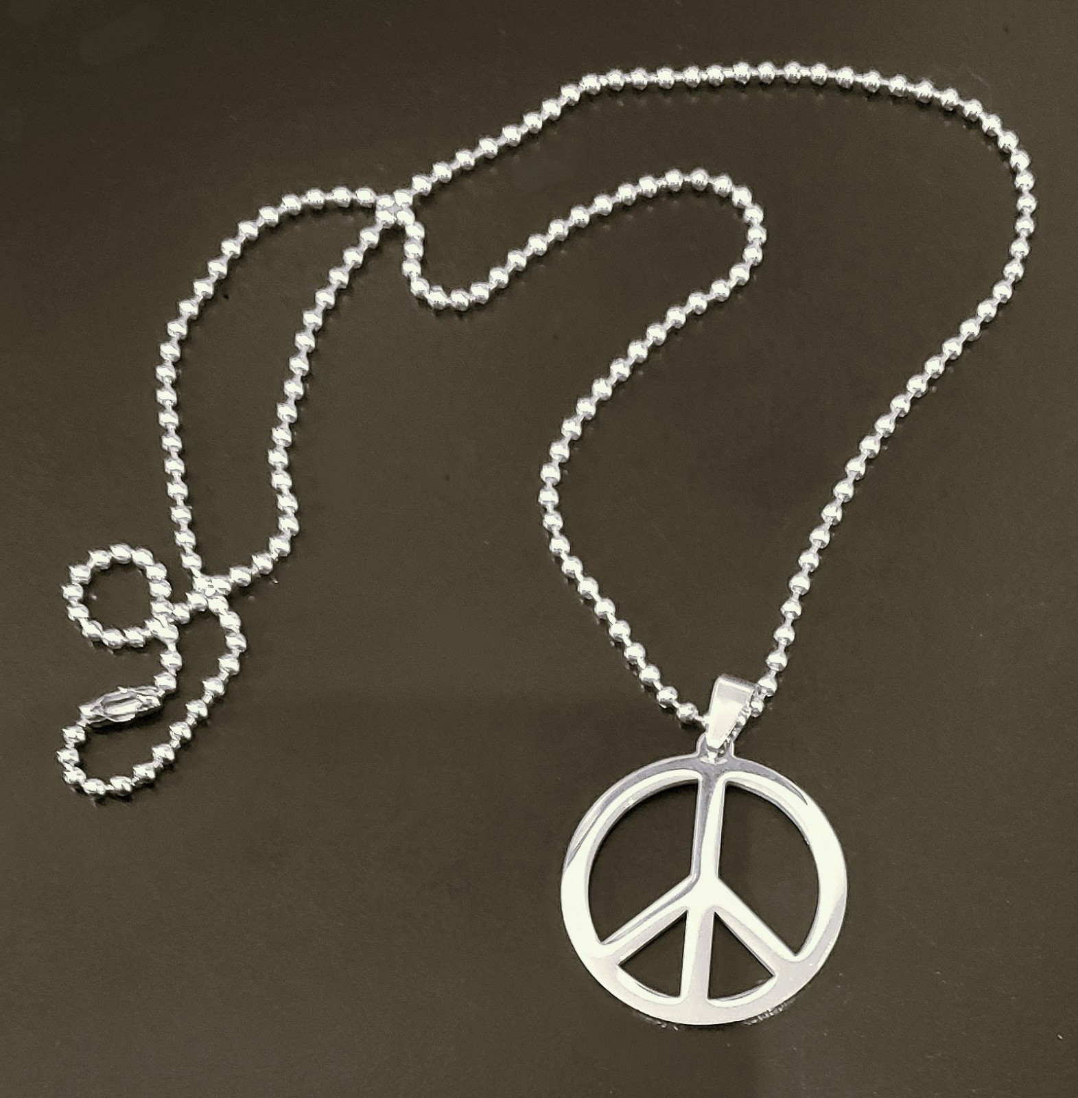 35mm Stainless Steel Large Peace Sign Pendant / Charm with 24″ Ball Chain