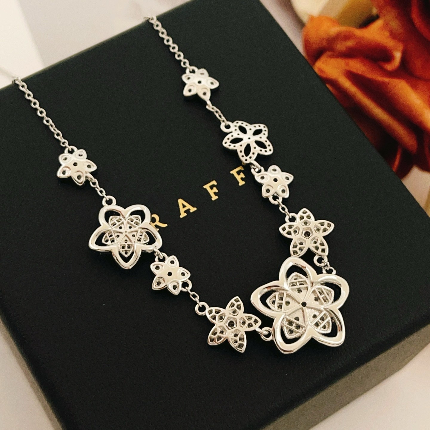 Graff Floral Sterling Silver Crystal Necklace Elegant Flower Pendant Jewelry