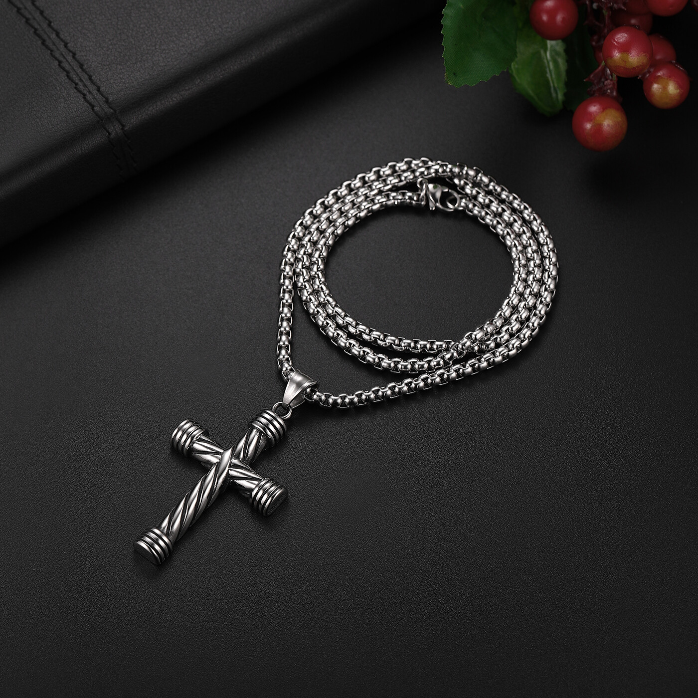 Men’s Silver Tone Necklace Vintage Religious Cross Stainless Steel Pendant Chain