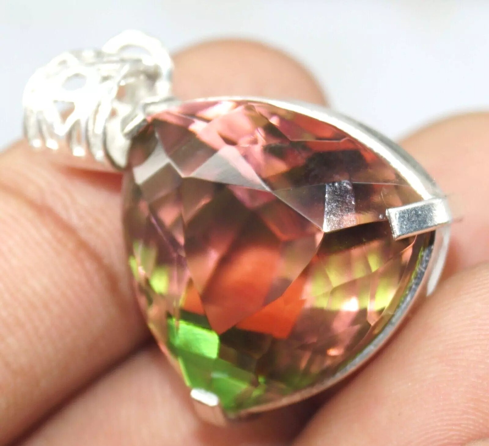 Certified 51.38 Ct Trillion Natural Zultanite 7 Color Pendant 925 Silver Jewelry