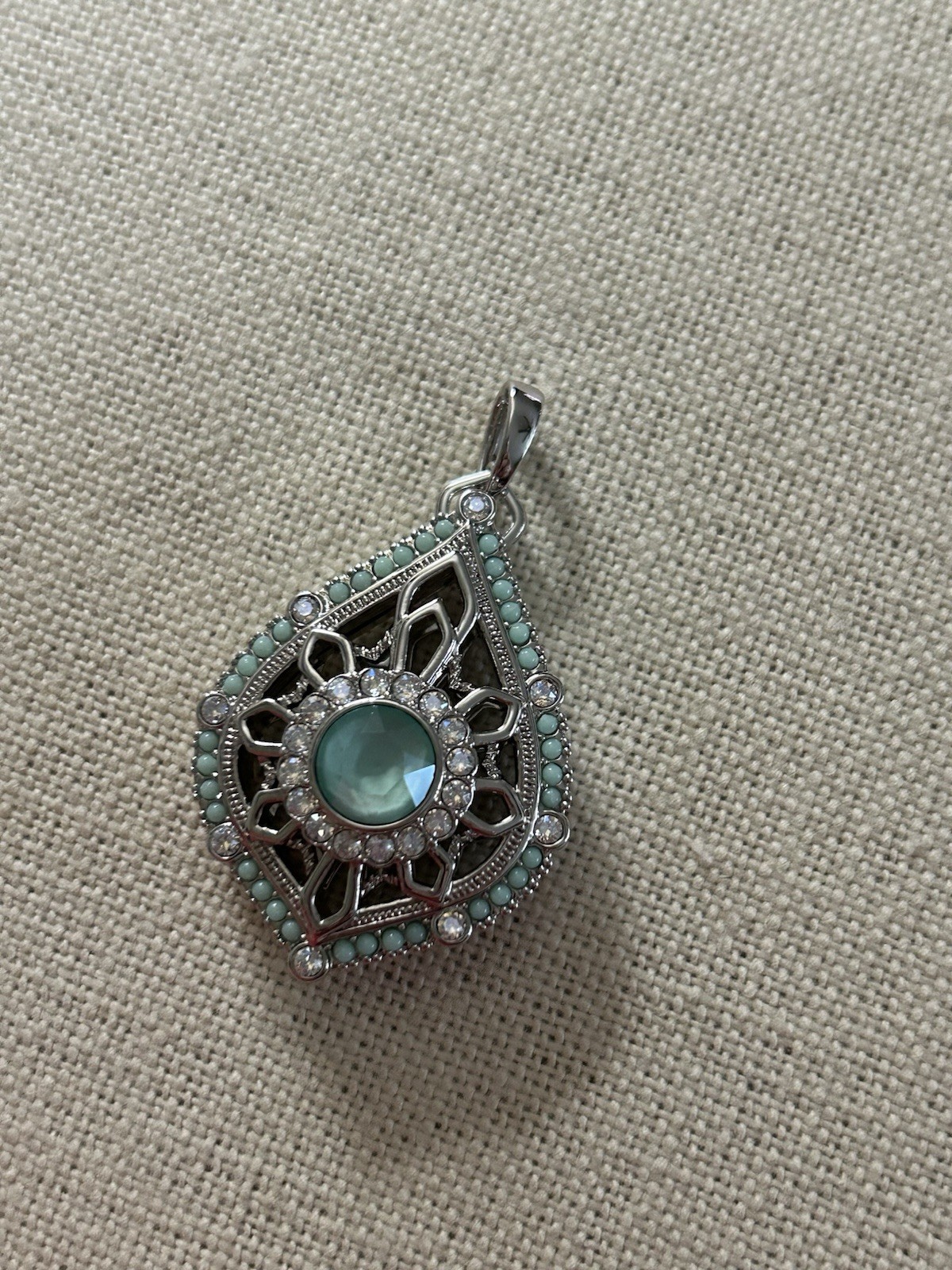 Origami Owl LK1081 Mint Green Moroccan Hinge Locket w/02 Jewelry Bag “New”