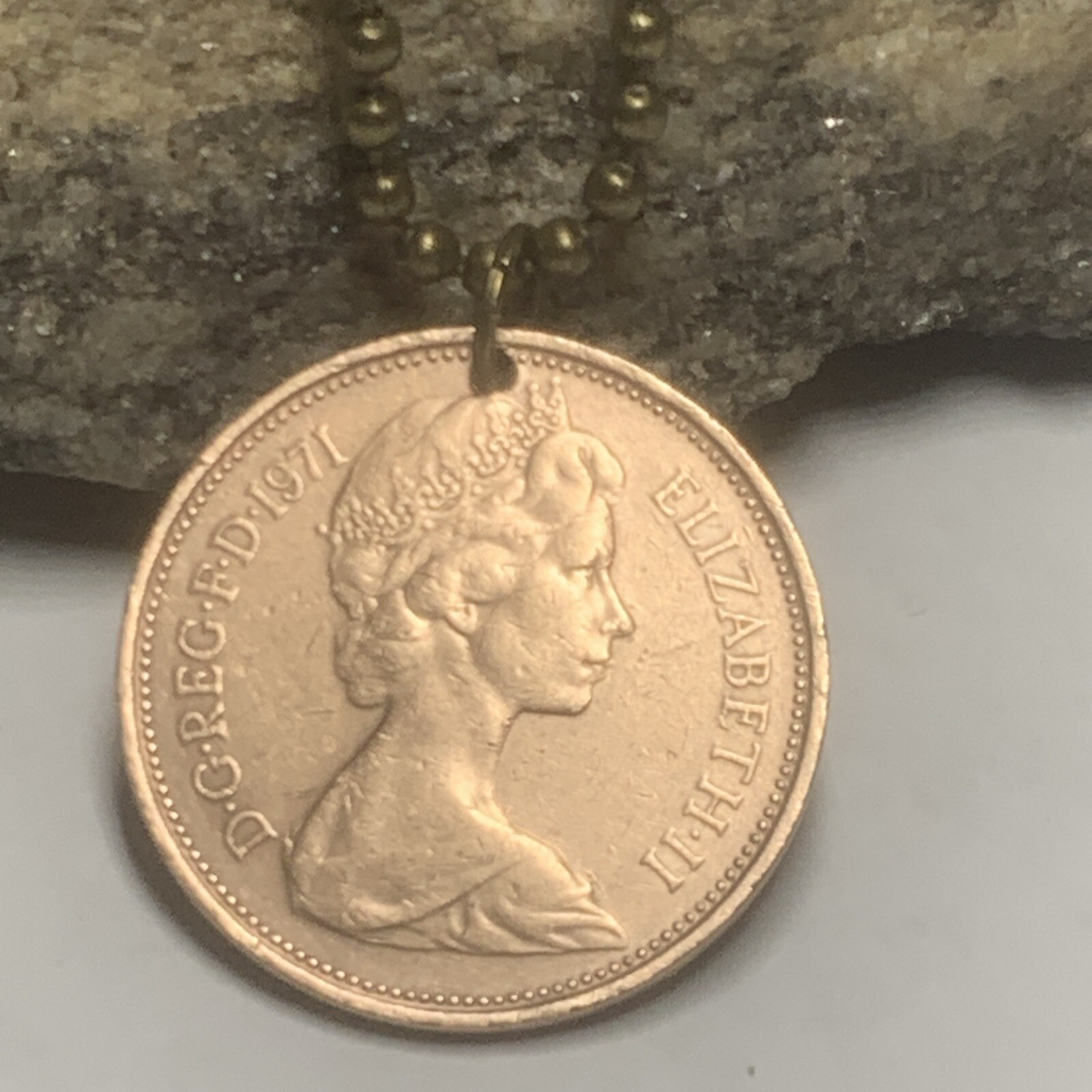 1971 UK 2 Pence Coin Pendant Necklace Wales plume Welsh ostrich. A1. Unisex